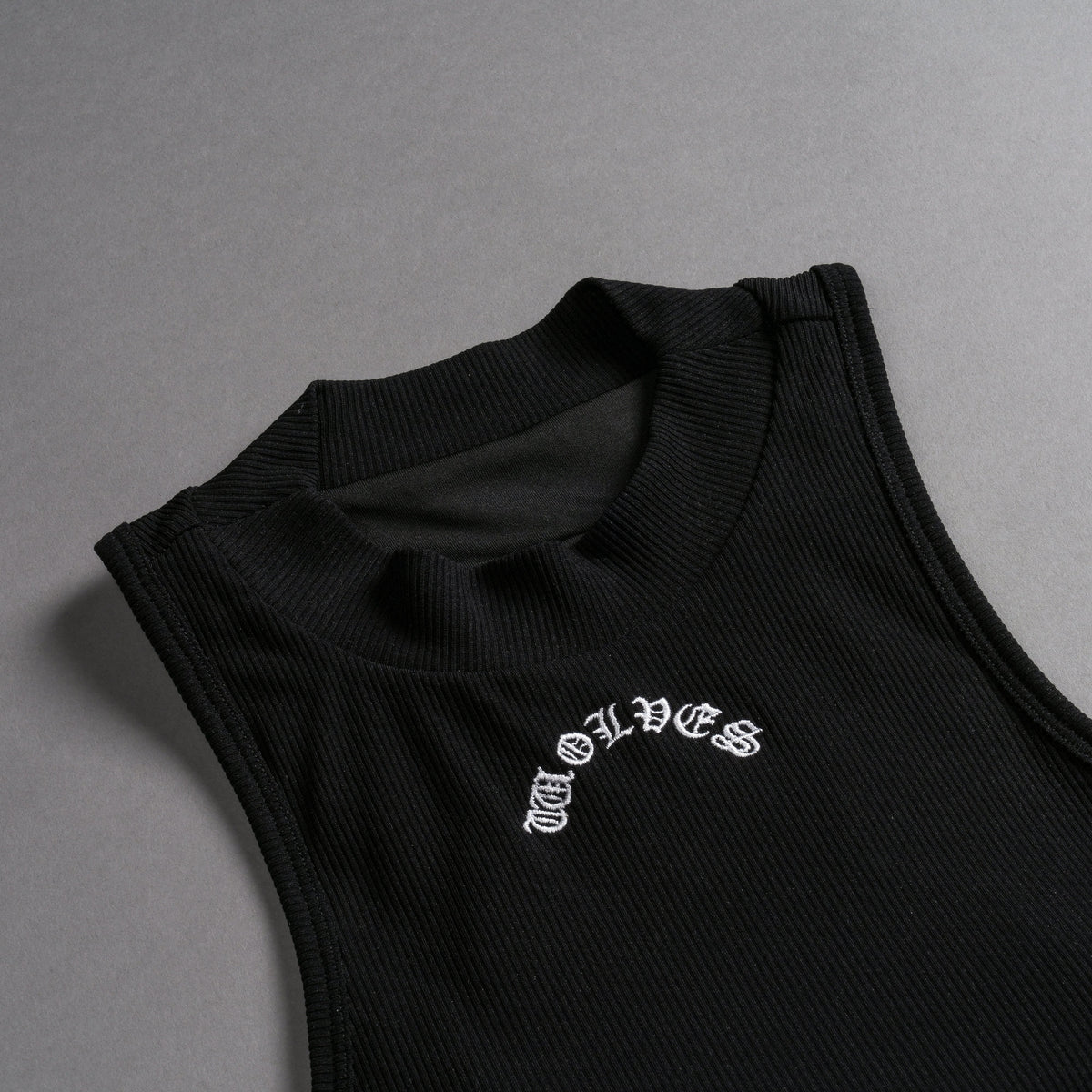 Chopper Romy Mockneck Ribbed Tank in Black - imagem 8