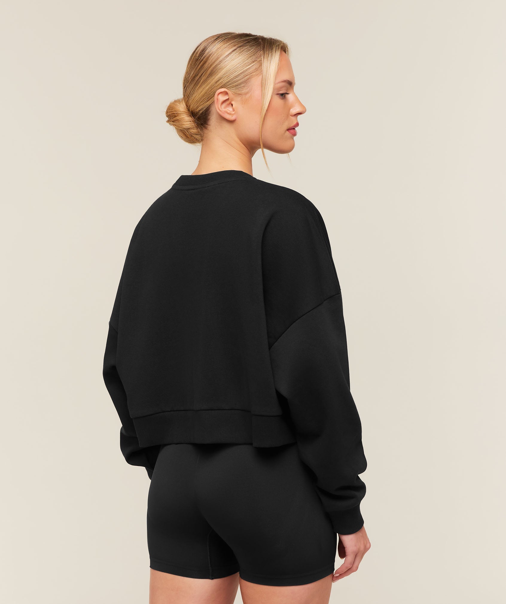 Training Oversized Boxy Sweatshirt - Black — imagem 2