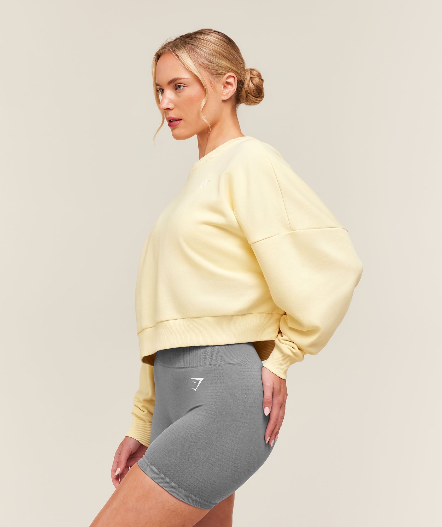 Training Oversized Boxy Sweatshirt - Butter Yellow — imagem 3