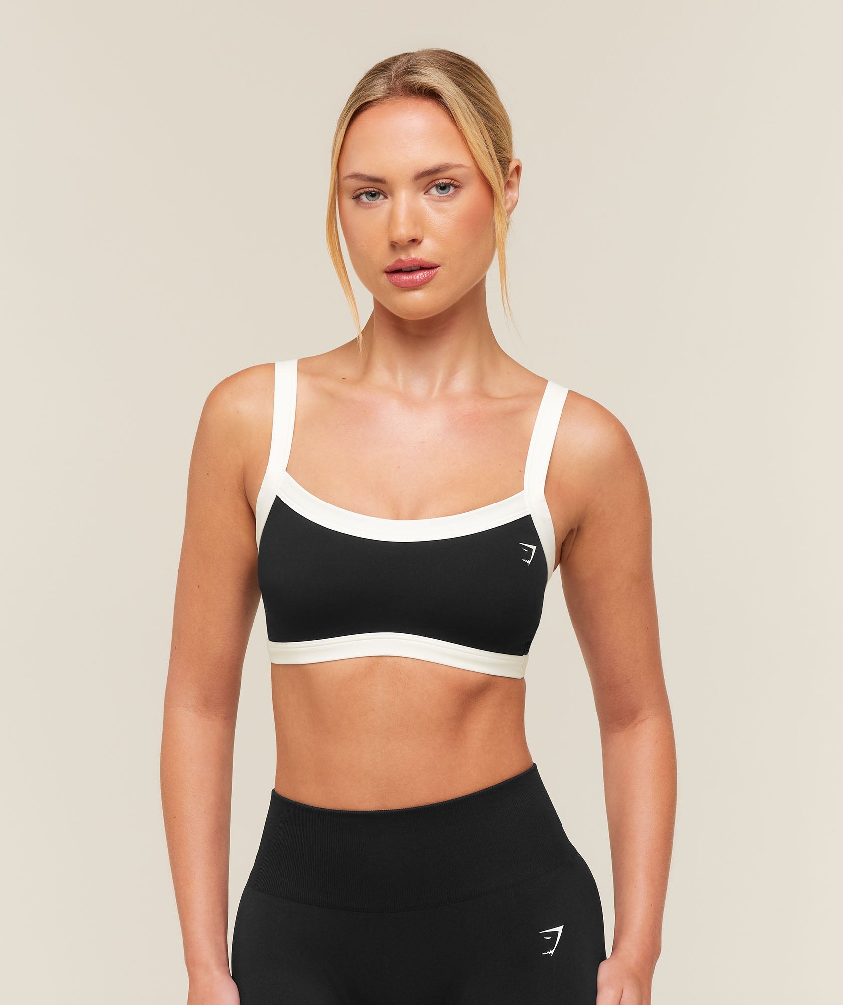 Training Campus Sports Bra - Black/Soft White — imagem 1