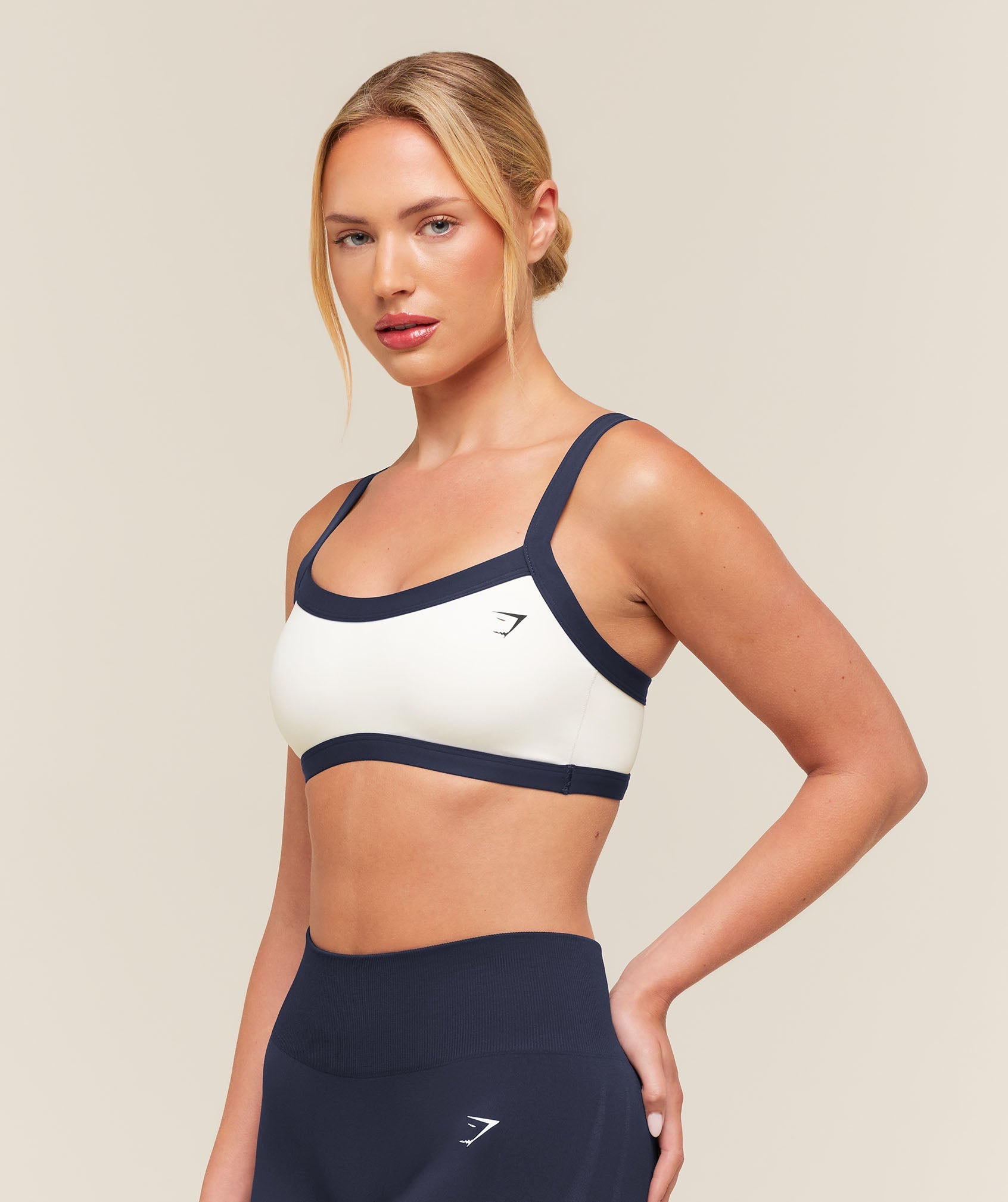Training Campus Sports Bra - Soft White/Heavy Blue — imagem 3