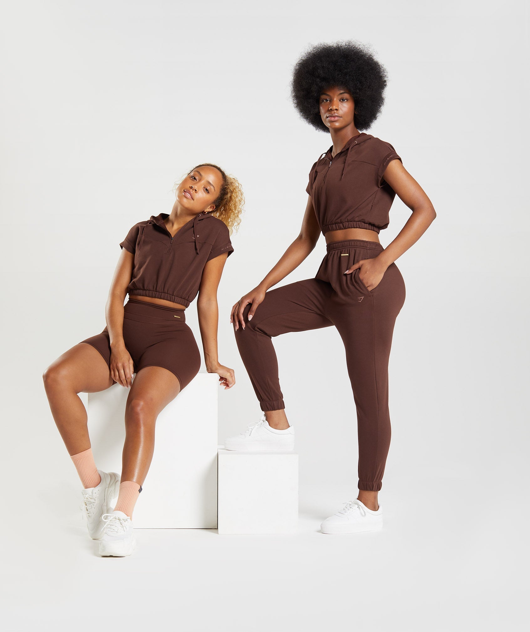 Whitney Cropped Sleeveless Hoodie - Rekindle Brown — imagem 4
