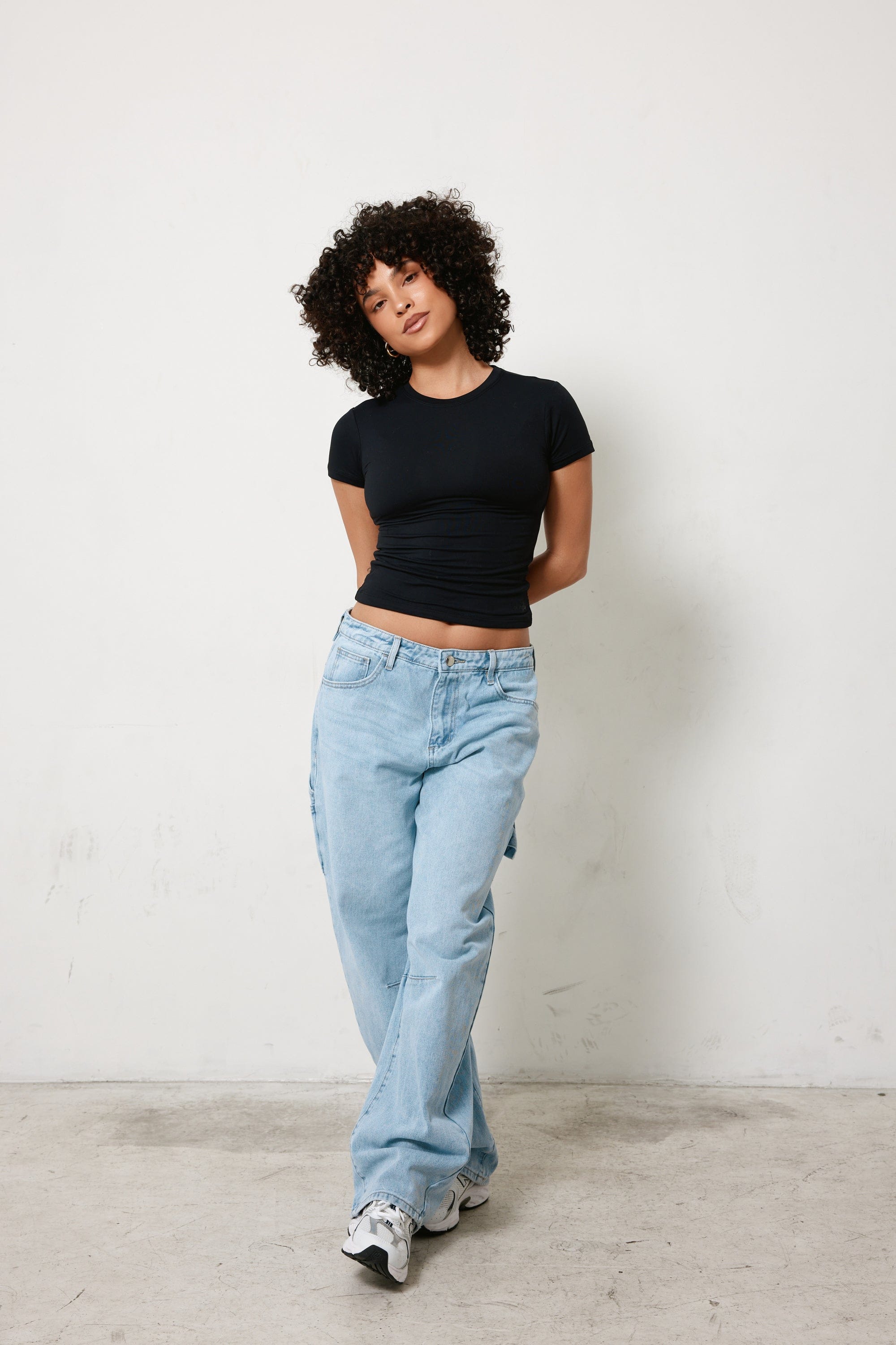 W4279 - Studio Edit Fitted Tee — imagem 3