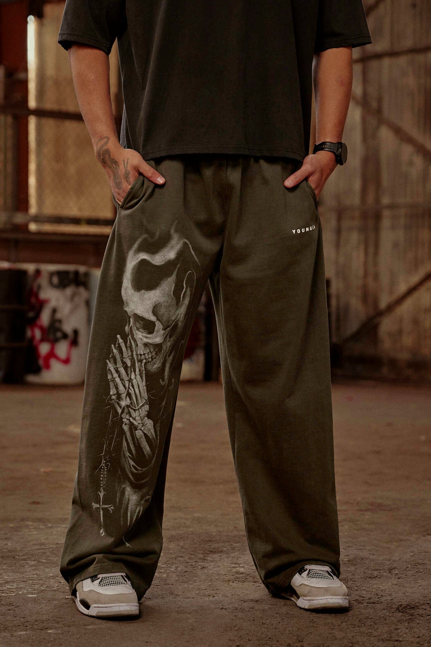 2125 - Divine Sweats — imagem 2