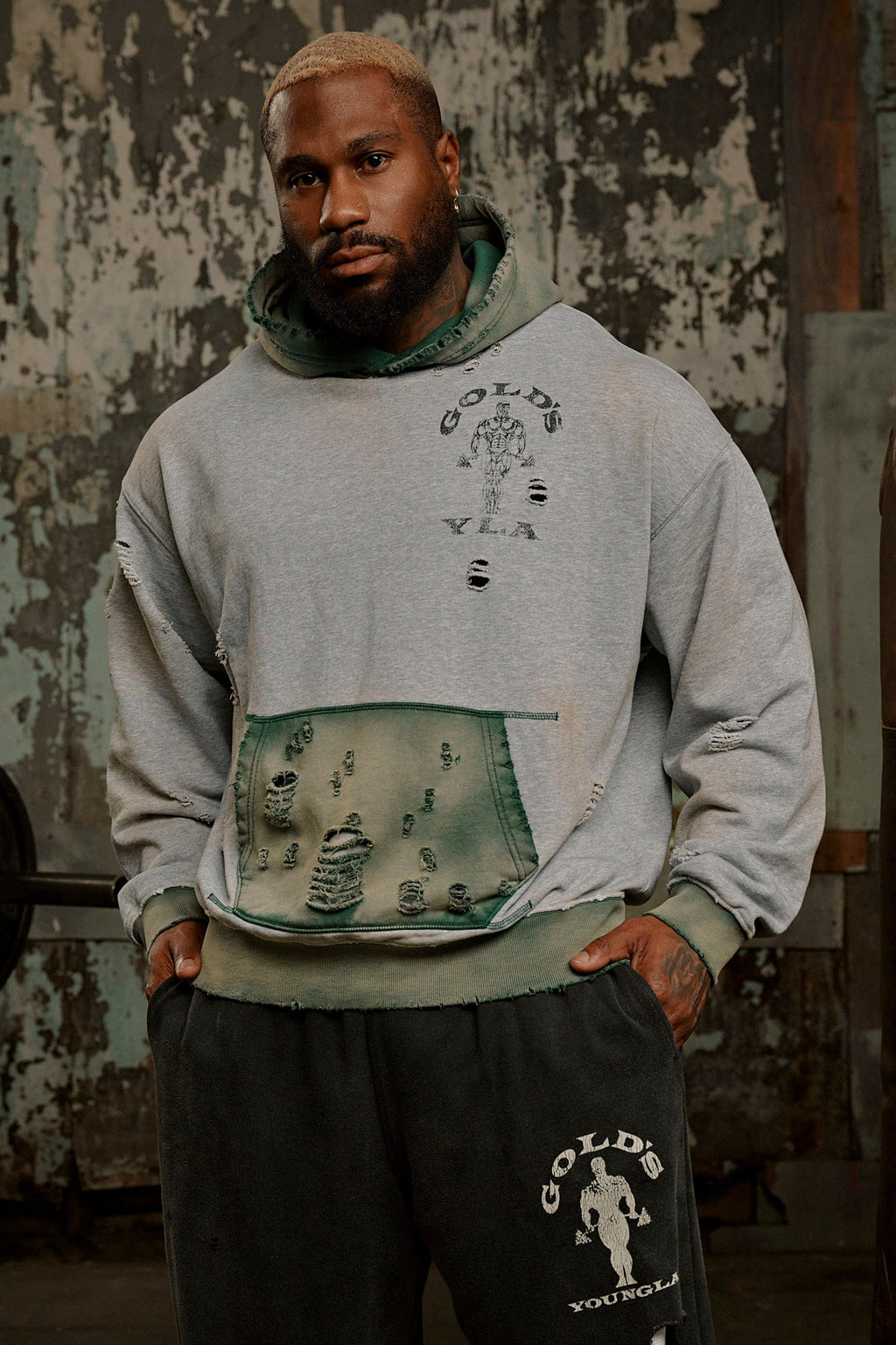 5168 - Gold's Iron Legacy Distress Hoodies — imagem 1