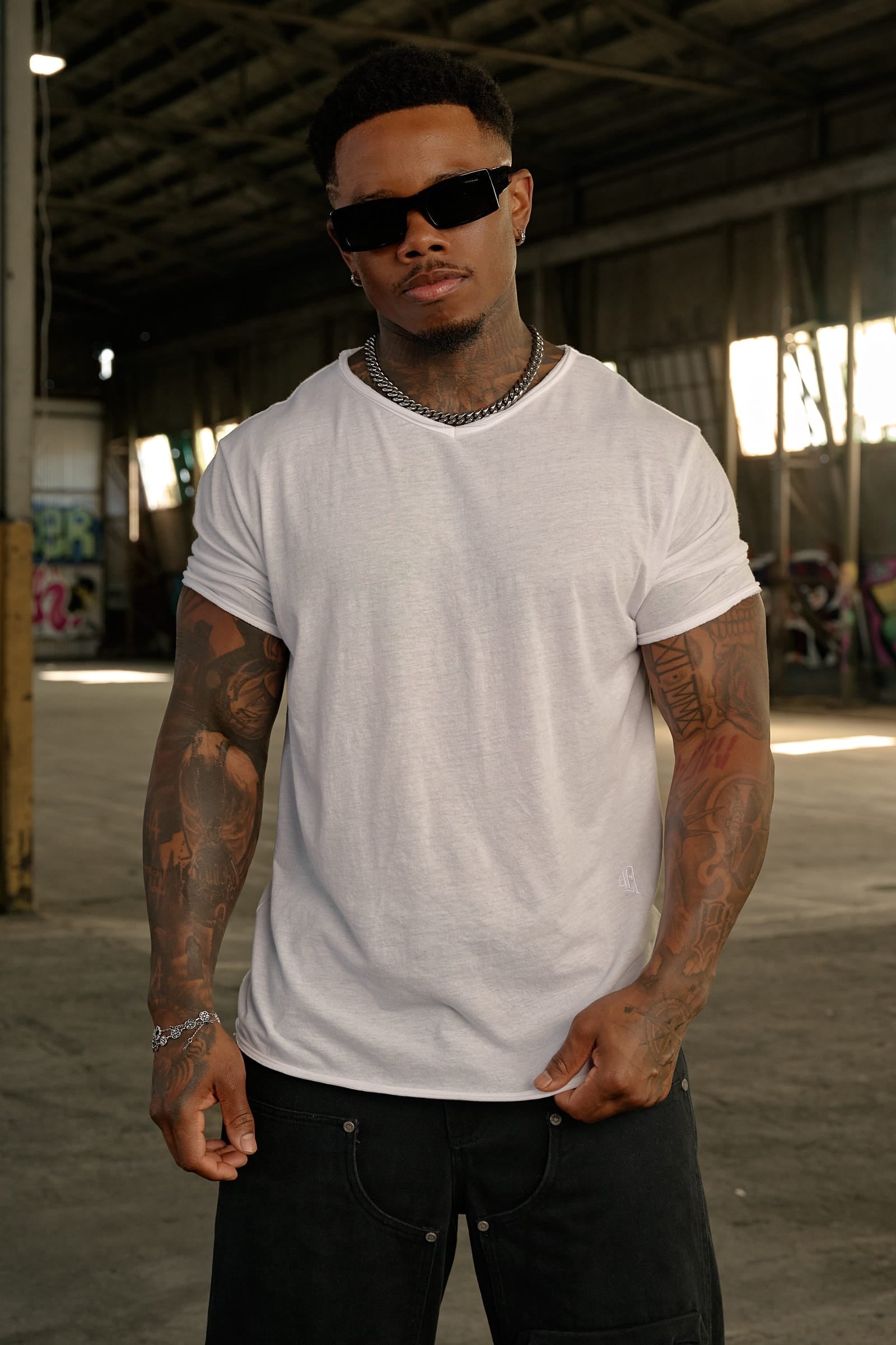 4323 - After Hours Tee — imagem 2