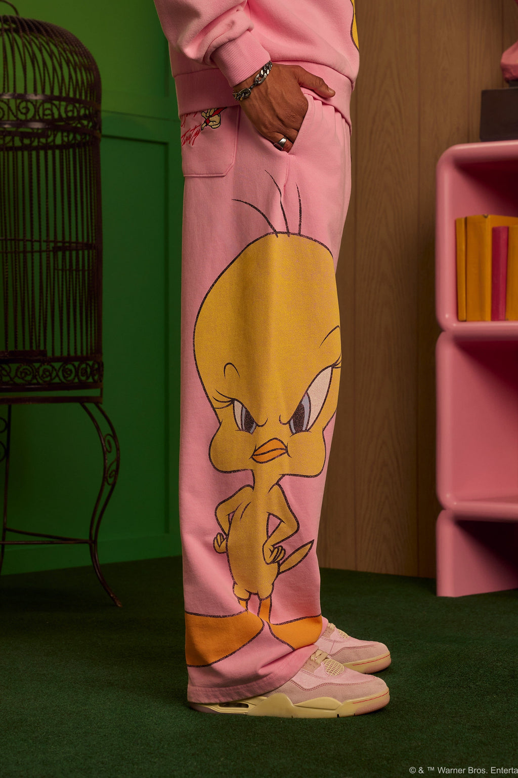 2169 - Looney Tunes Character Sweats — imagem 4