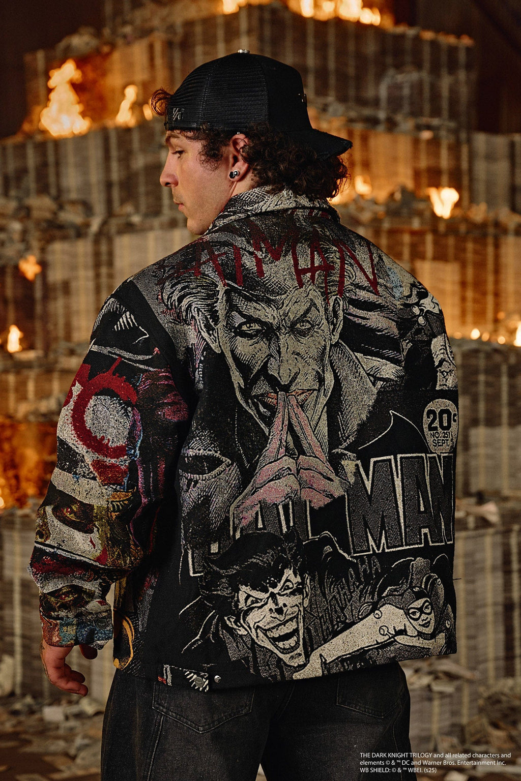 5177 - Batman Limited Edition Tapestry Jackets — imagem 3