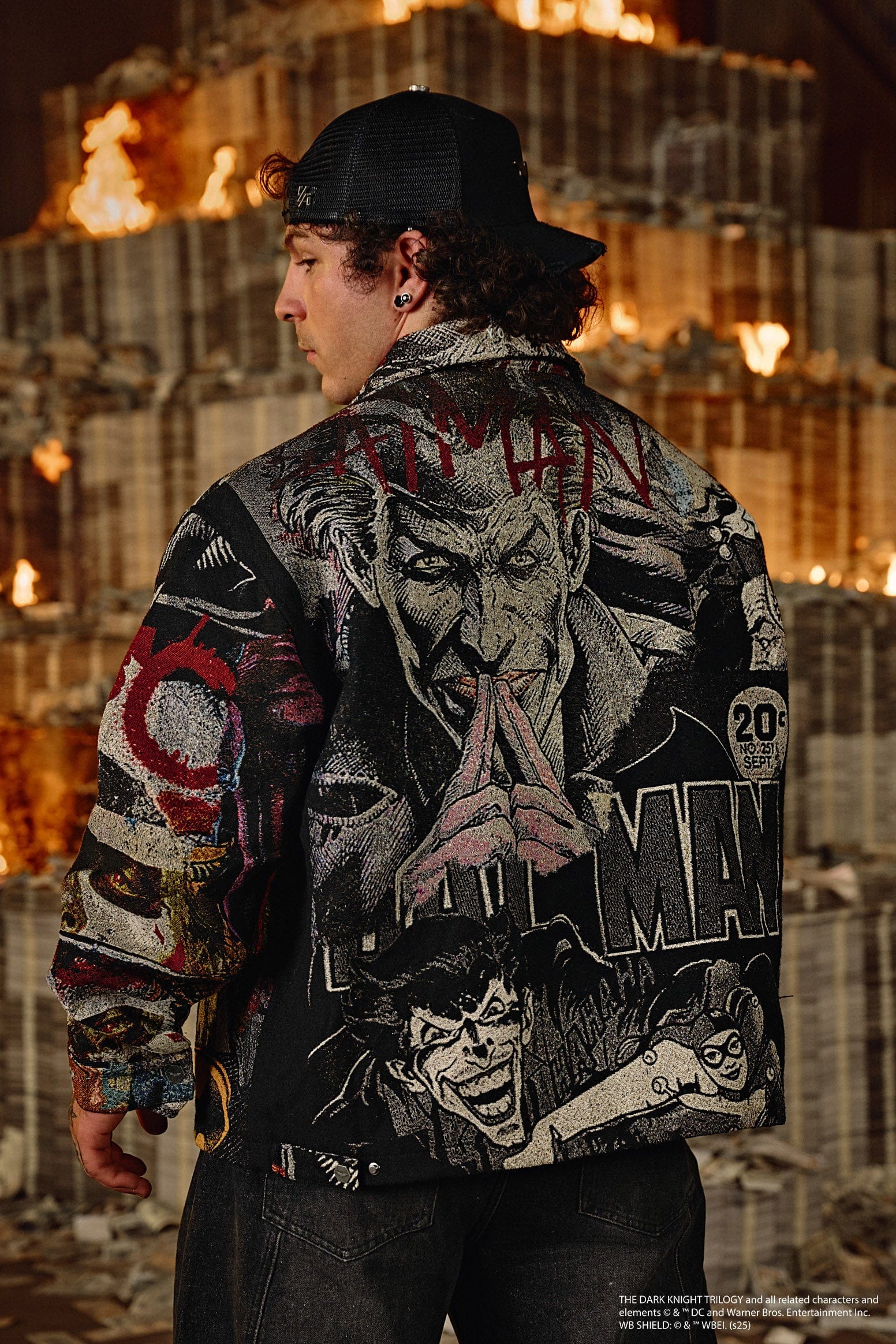 5177 - Batman Limited Edition Tapestry Jackets — imagem 3