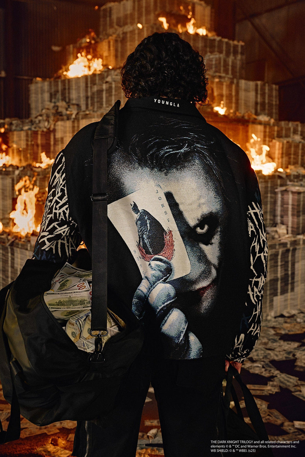 5177 - Batman Limited Edition Tapestry Jackets — imagem 1