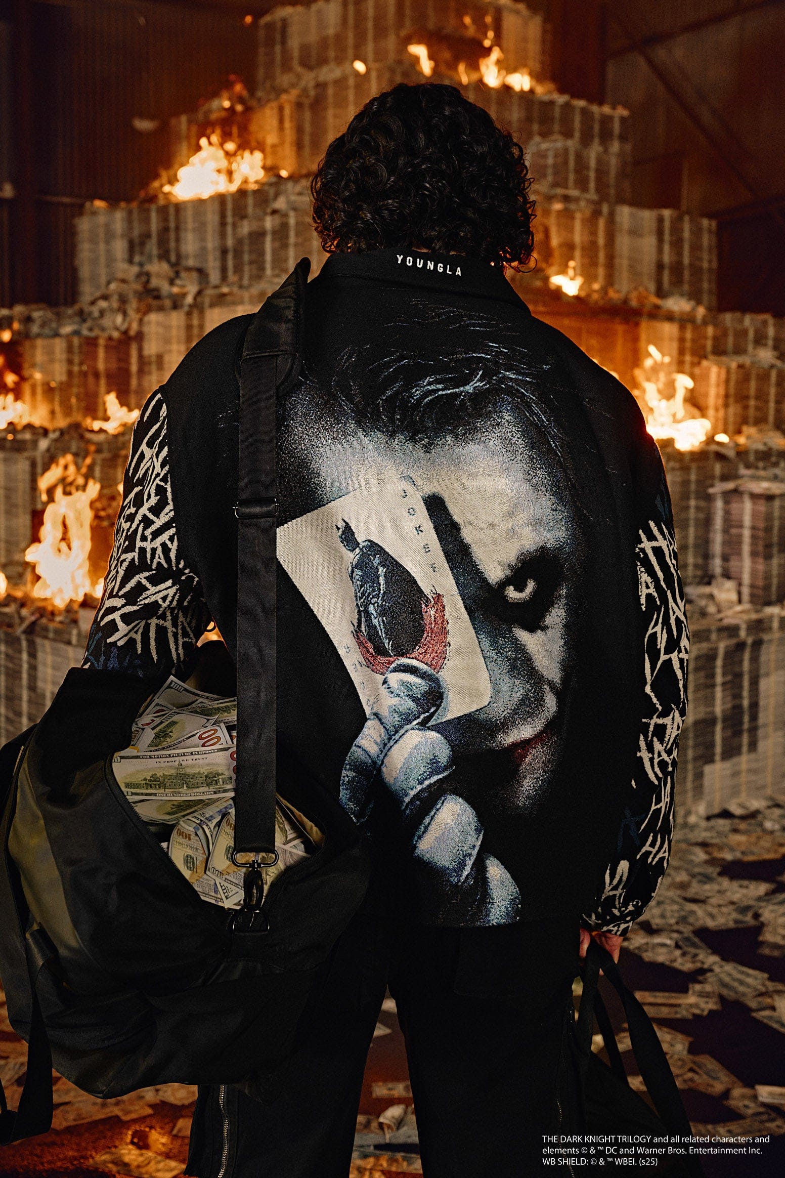 5177 - Batman Limited Edition Tapestry Jackets — imagem 1