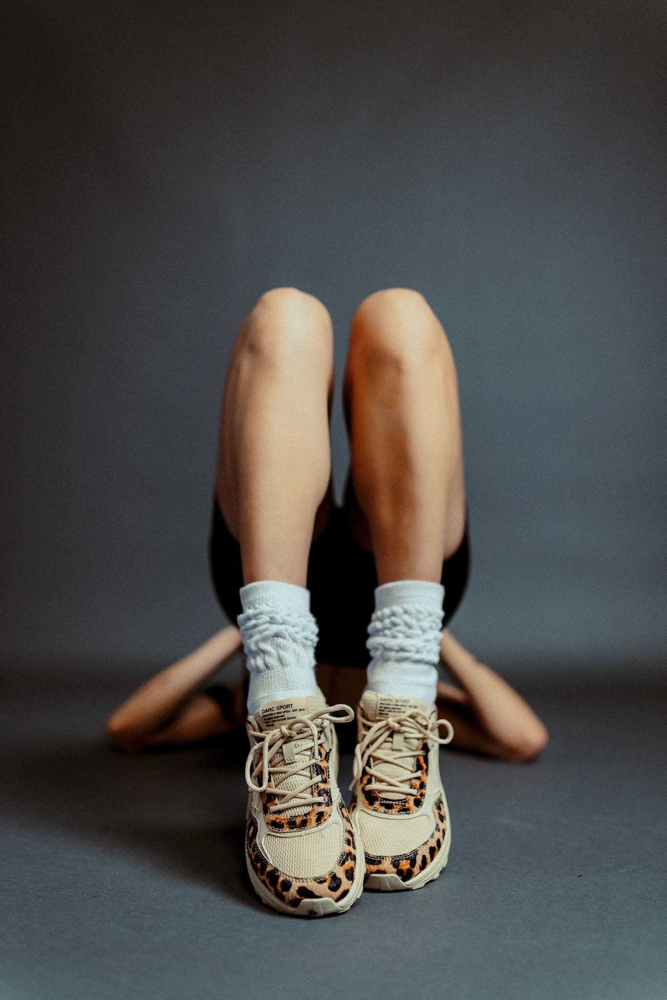 Run-1 Shoes in Clay Leopard/Cream — imagem 11