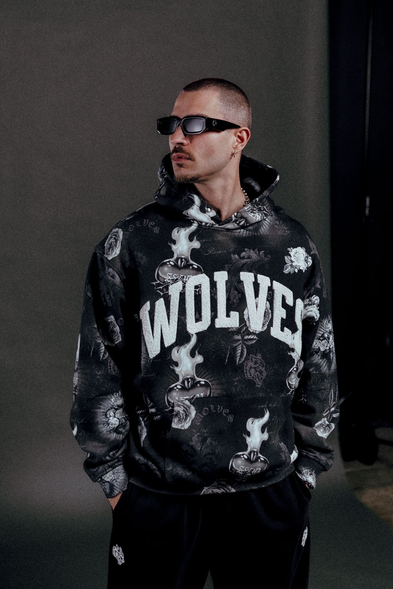 Always Loyal "Pierce" Hoodie in Corazon de Oscuridad Tonal — imagem 8