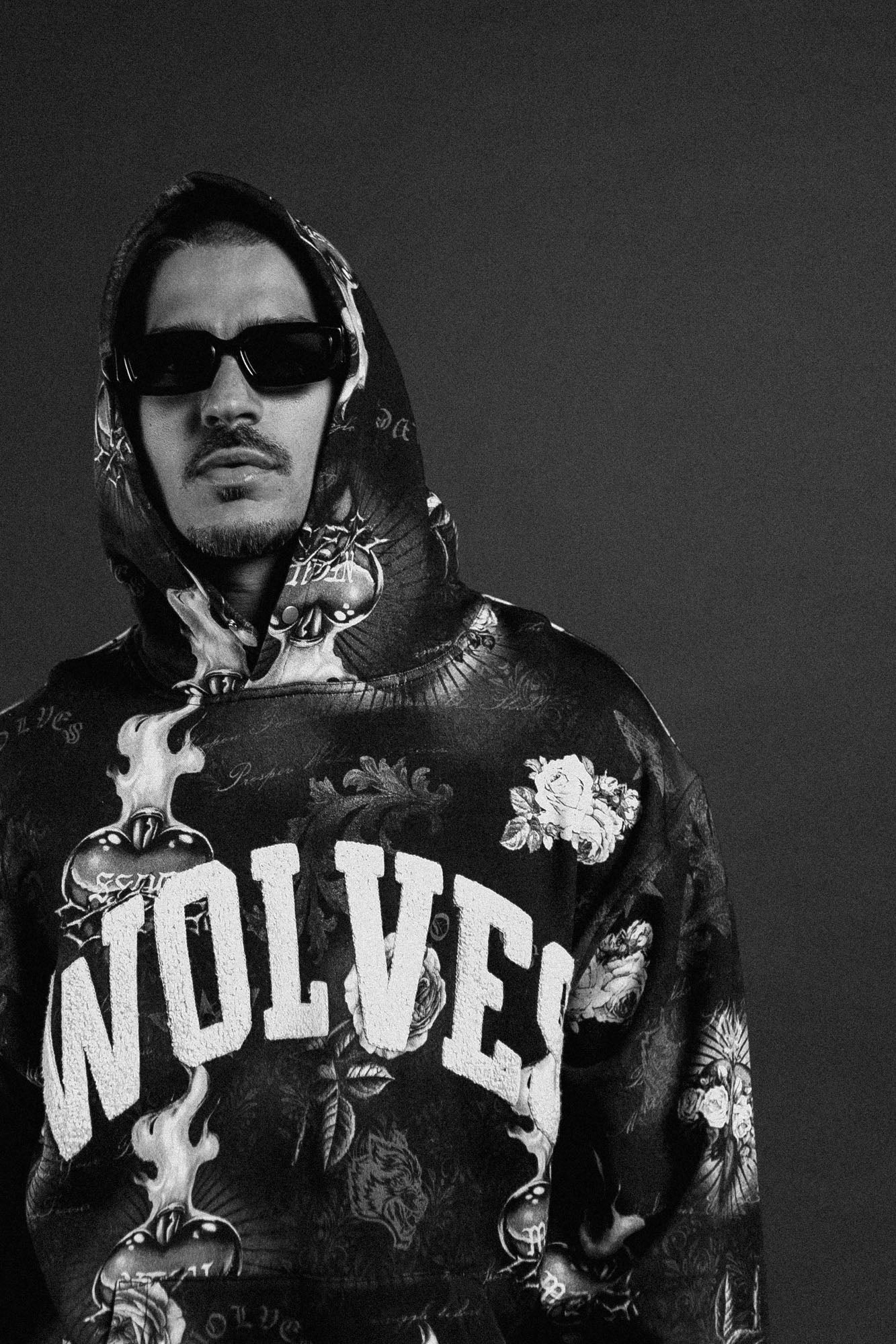 Always Loyal "Pierce" Hoodie in Corazon de Oscuridad Tonal — imagem 10