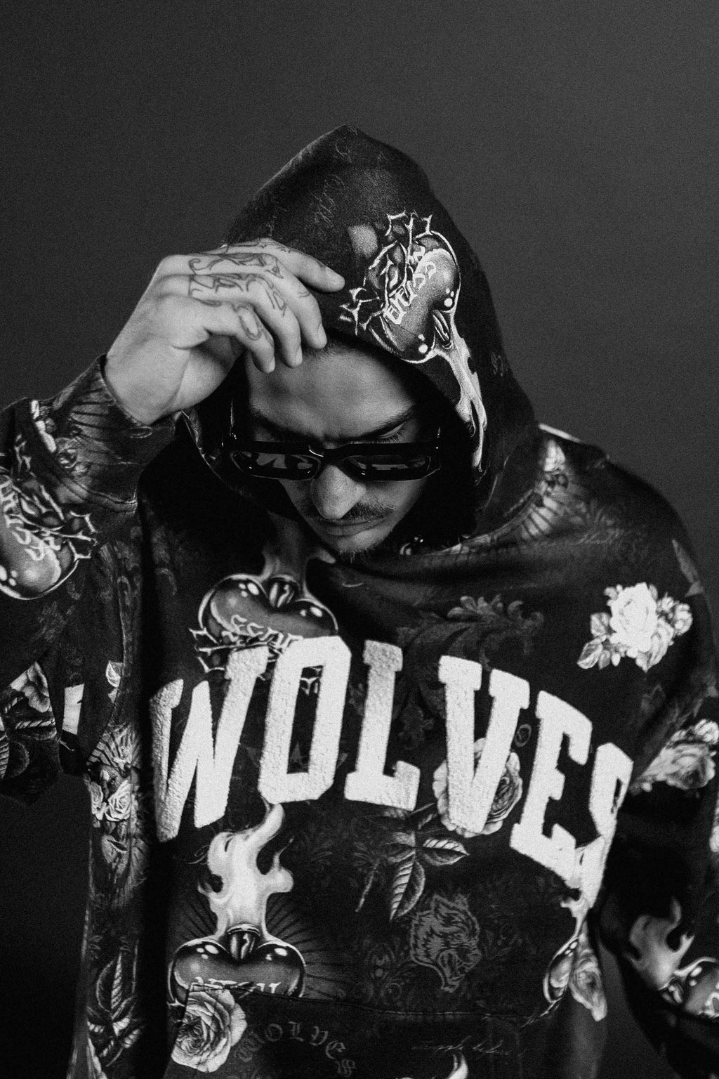 Always Loyal "Pierce" Hoodie in Corazon de Oscuridad Tonal — imagem 9