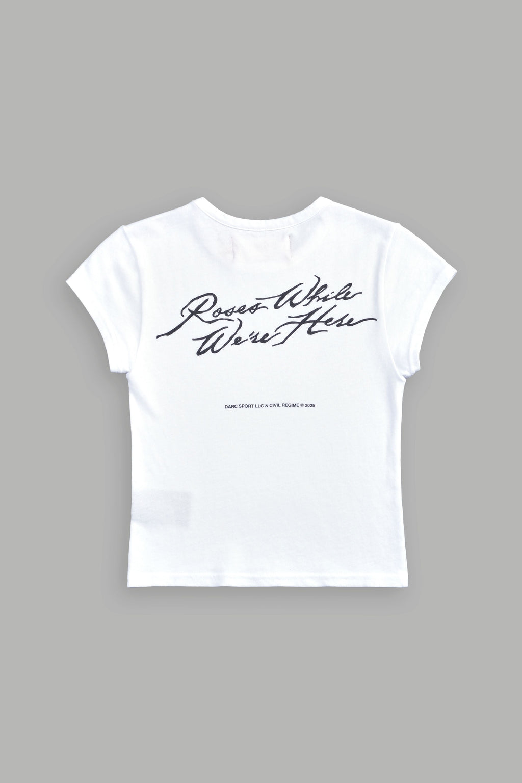 Roses While We're Here "Baby" Tee in White — imagem 3