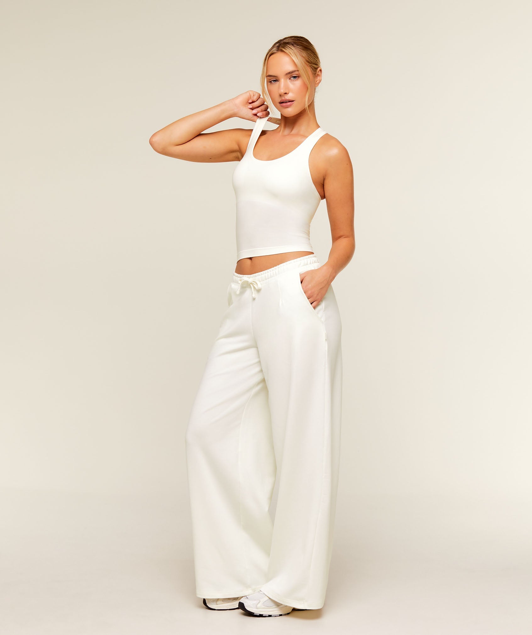 FeatherForm Tank - Soft White — imagem 6