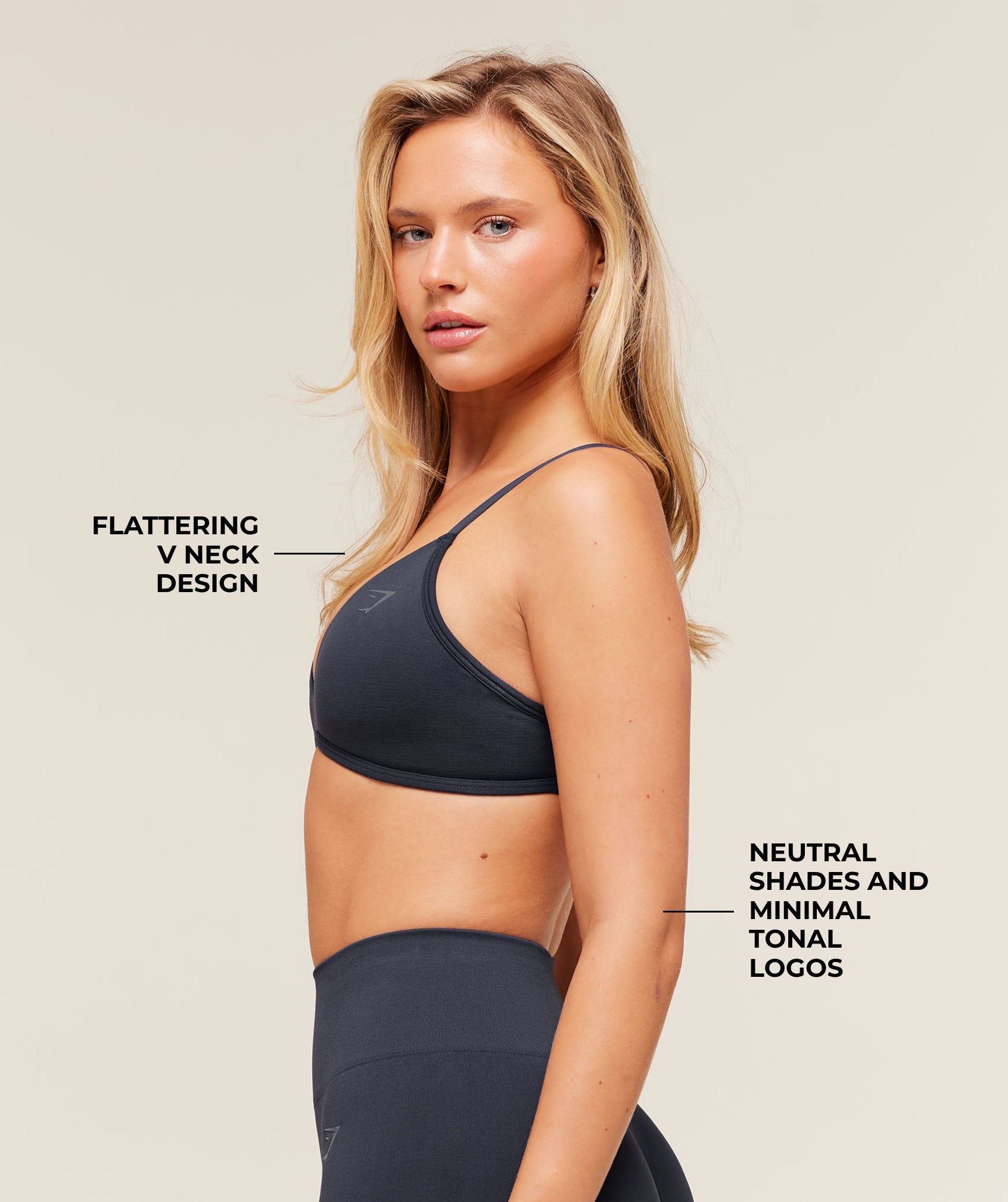 Soft Sculpt V-neck Sports Bra - Heavy Blue — imagem 2