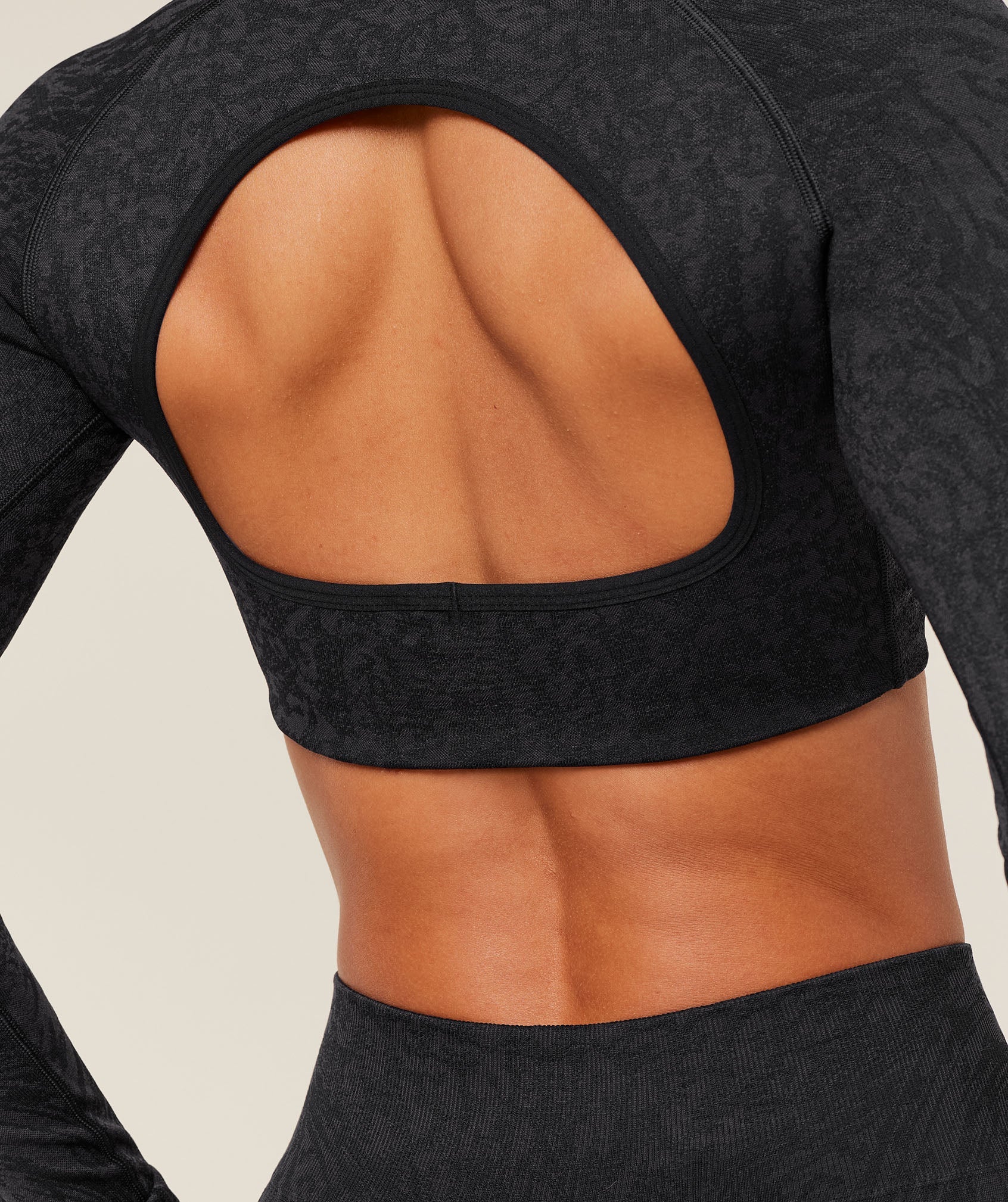 Adapt Animal X Whitney Long Sleeve Crop Top - Black/Asphalt Grey — imagem 6
