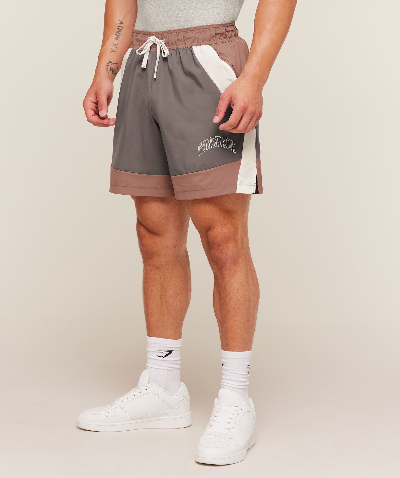 Collegiate Tech Shorts - Taupe Brown — imagem 4