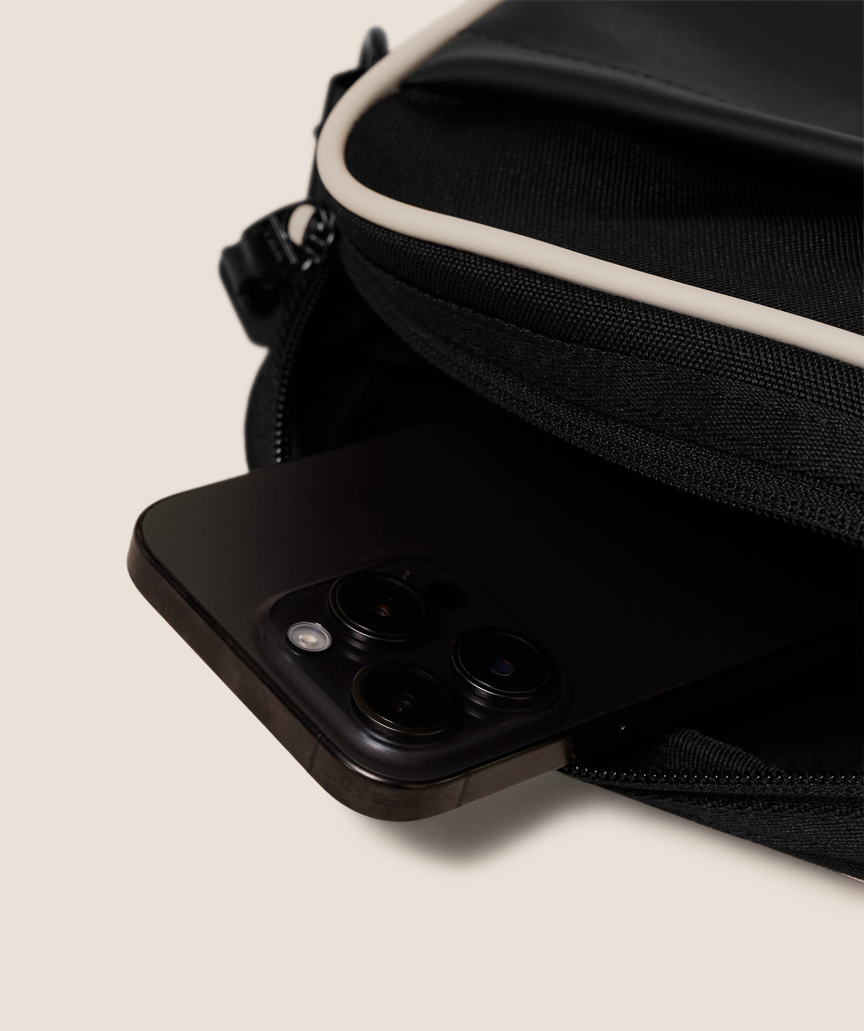 Everyday Camera Bag - Black/Oat White — imagem 3