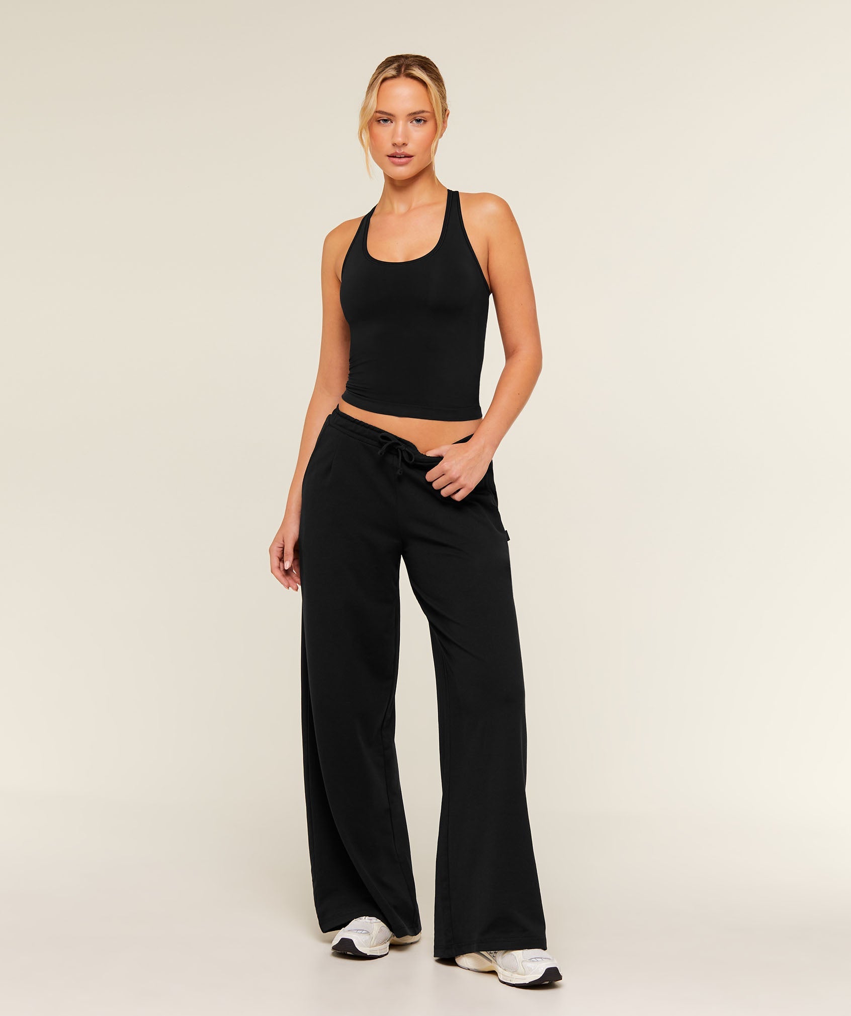 Lightweight Wide Leg Pants Regular - Black — imagem 5