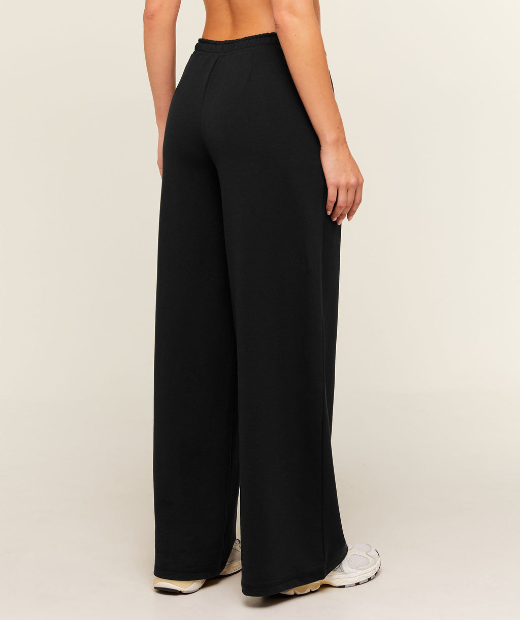 Lightweight Wide Leg Pants Regular - Black — imagem 3