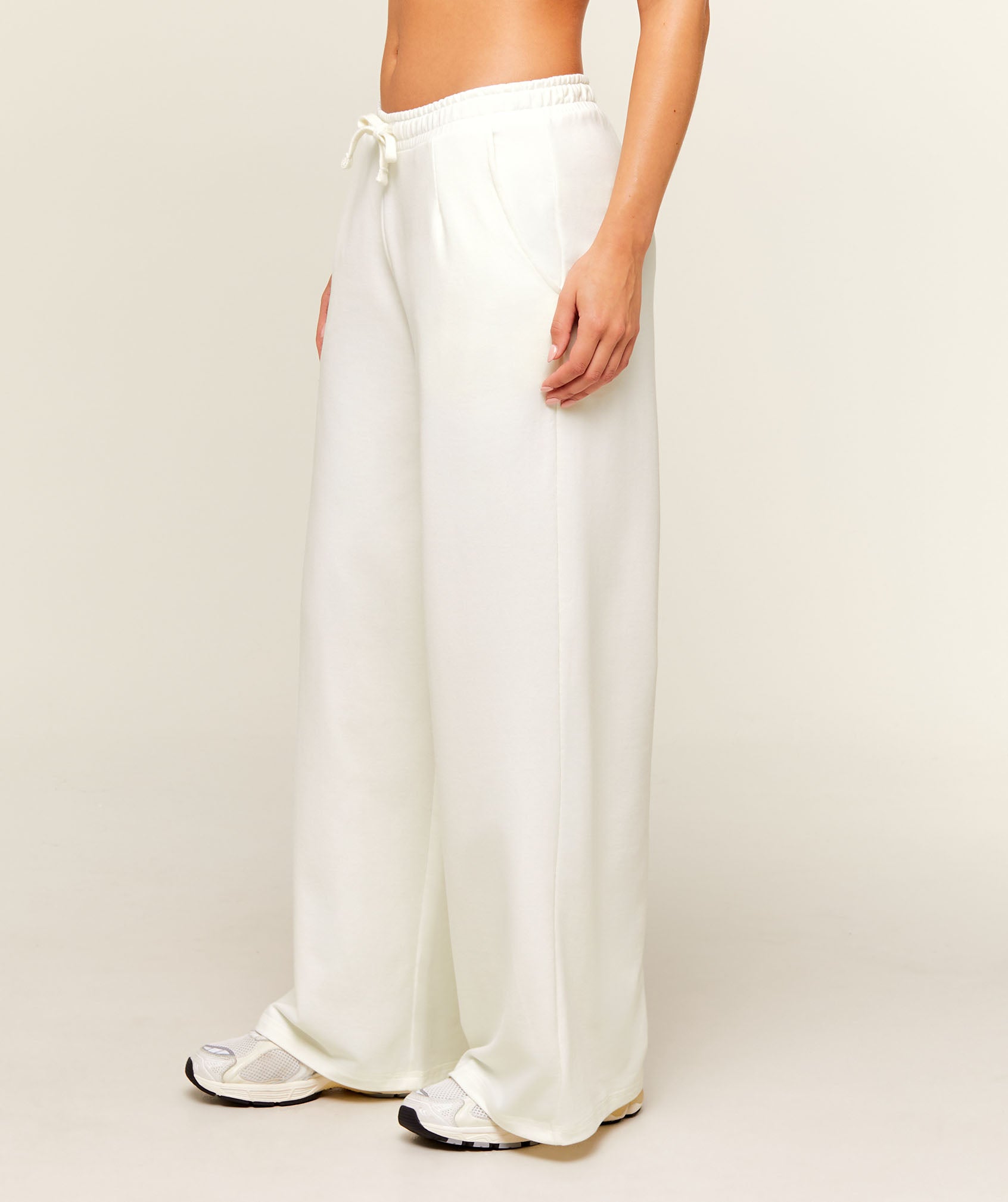 Lightweight Wide Leg Pants Regular - Soft White — imagem 4