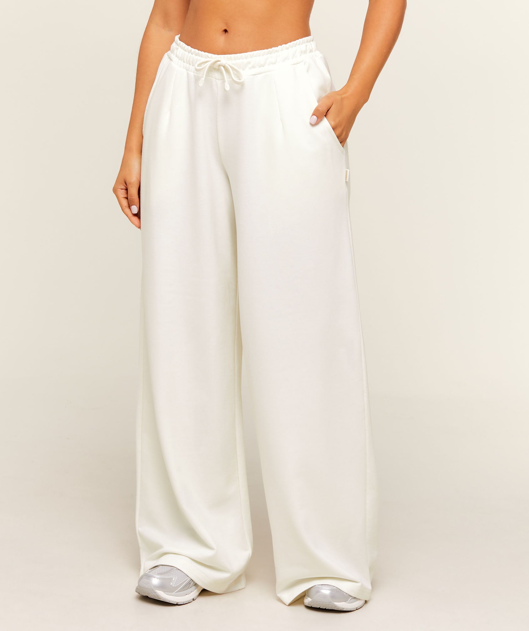 Lightweight Wide Leg Pant Short - Soft White — imagem 1