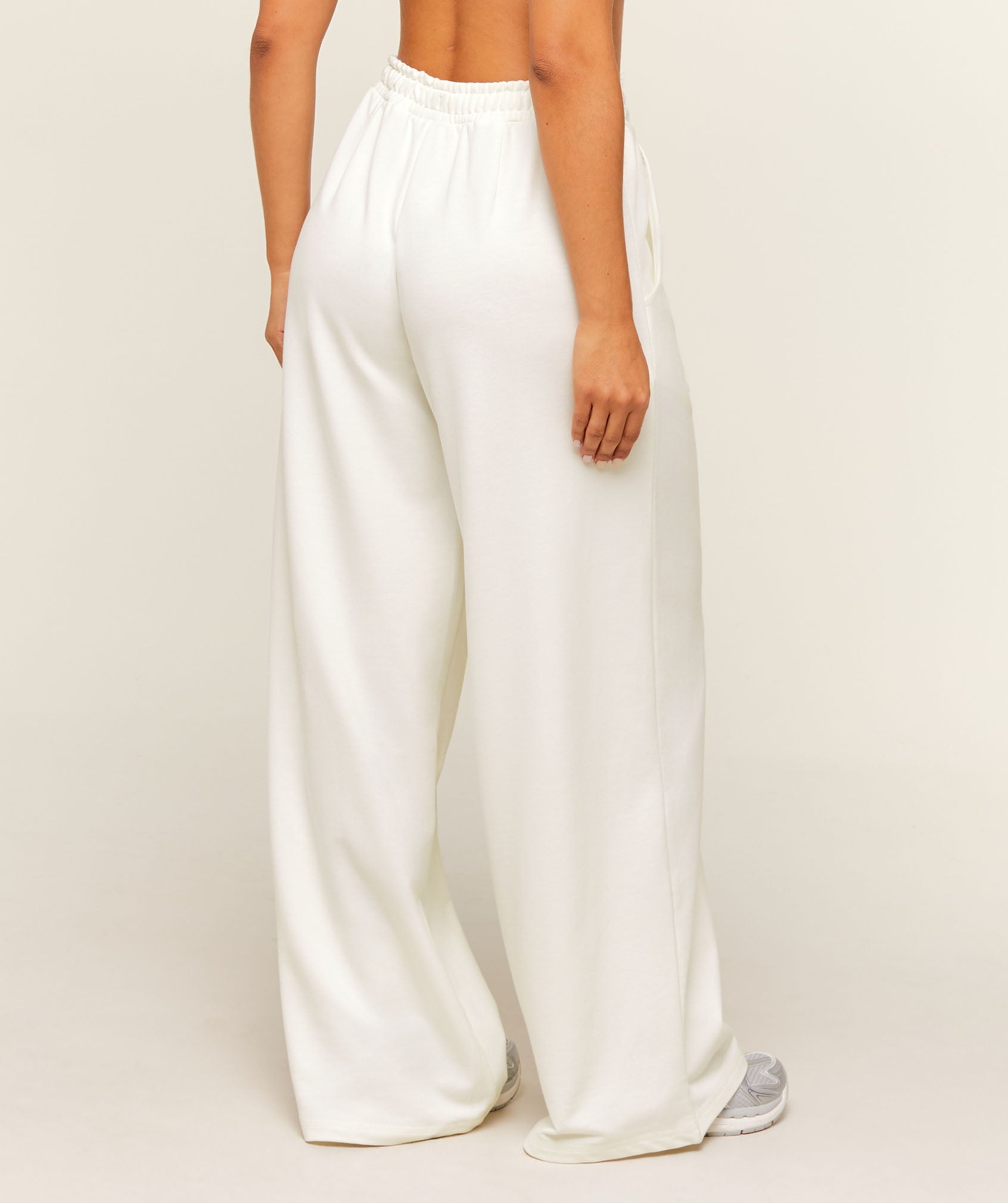 Lightweight Wide Leg Pant Short - Soft White — imagem 3
