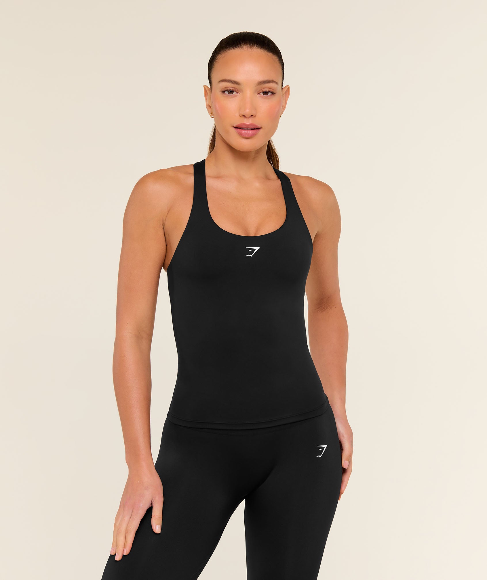 Everyday Racer Back Tank with Shelf - Black — imagem 1