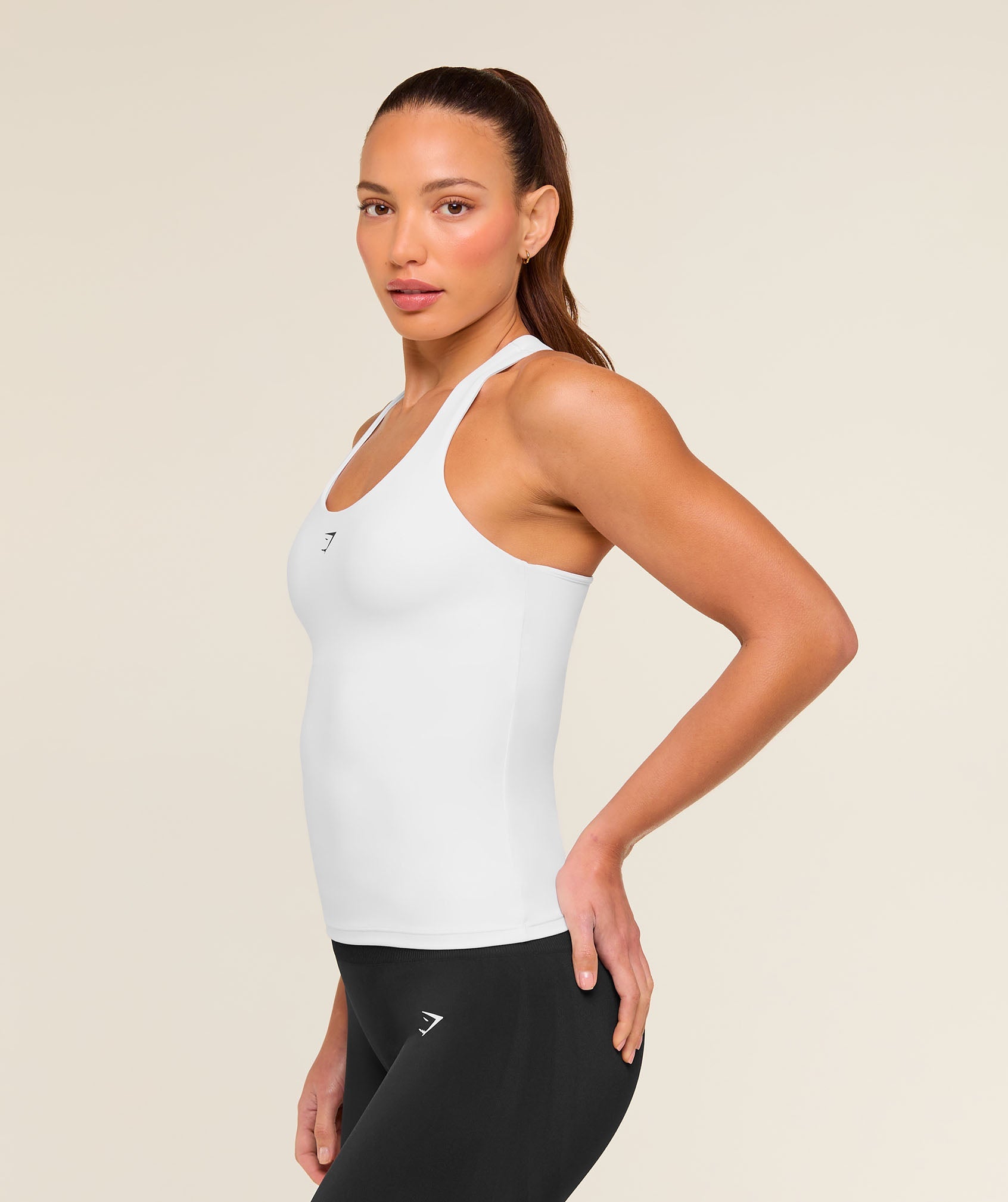 Everyday Racer Back Tank with Shelf - White — imagem 3