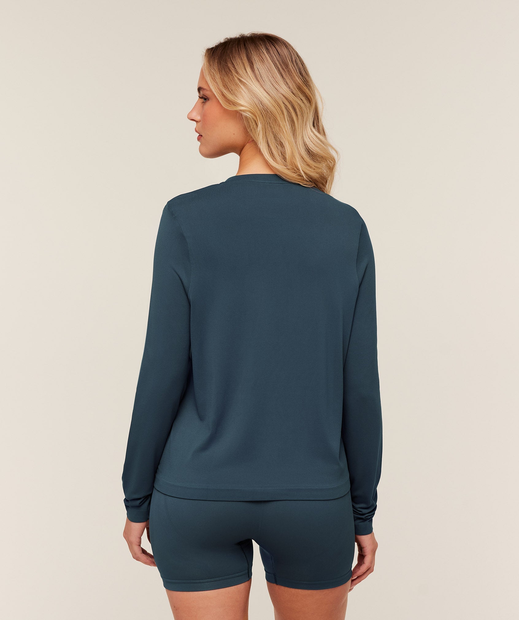 Everyday Seamless Long Sleeve Top - GS Stealth Blue — imagem 2