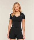 Everyday Seamless Tight Fit Crew Neck Tee - Black — imagem 1