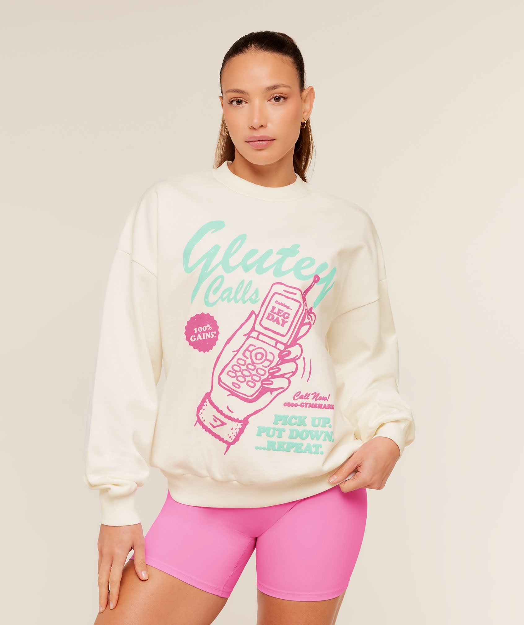 Glutey Calls Graphic Sweatshirt - Soft White — imagem 1