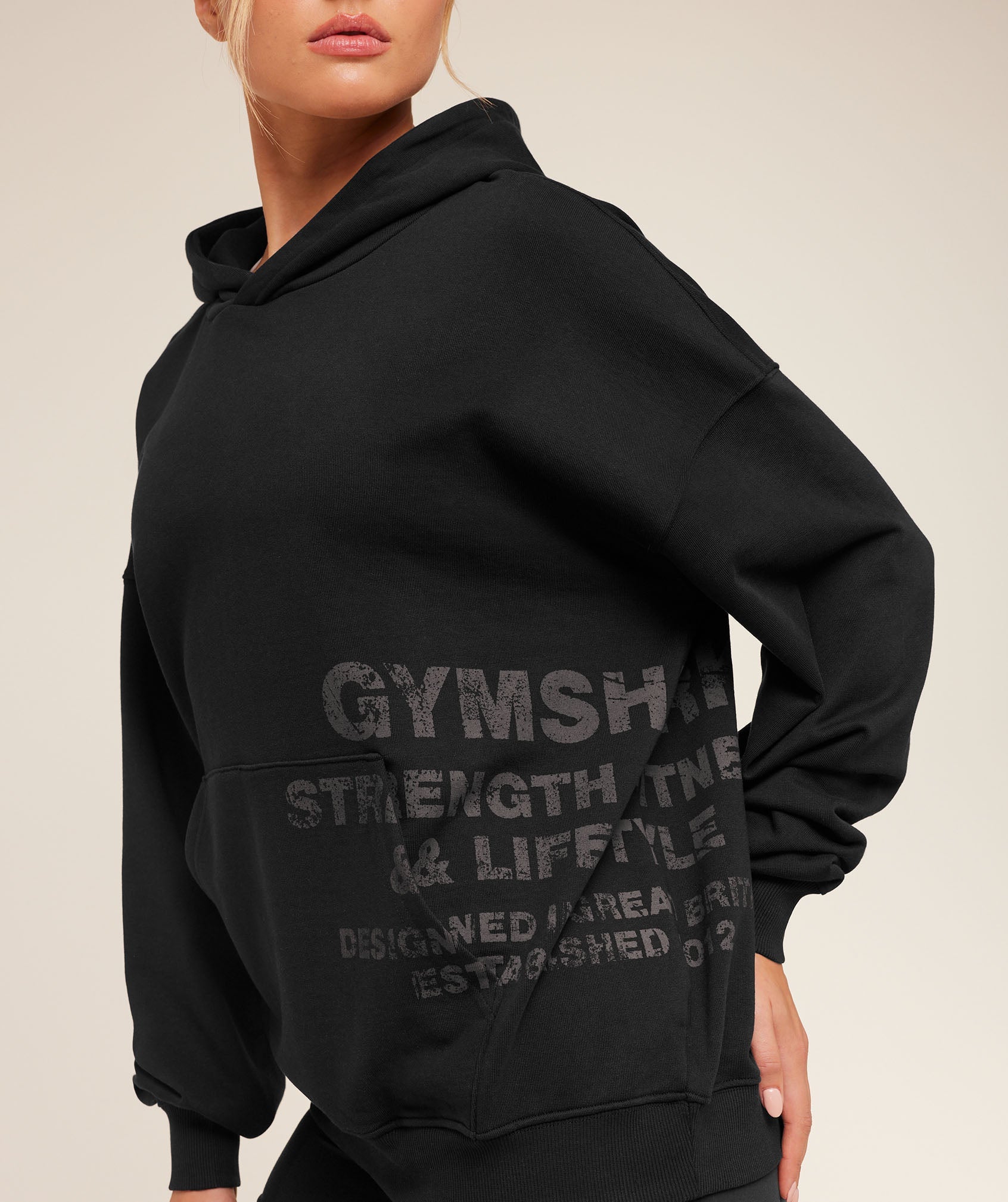 Stacked Graphic Hoodie - Black — imagem 5