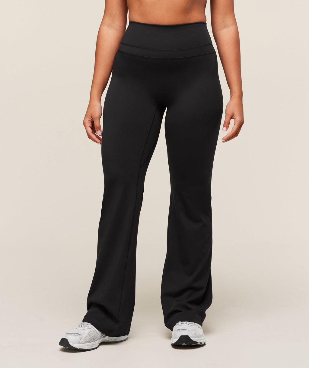 Whitney Short Flared Legging - Black — imagem 1