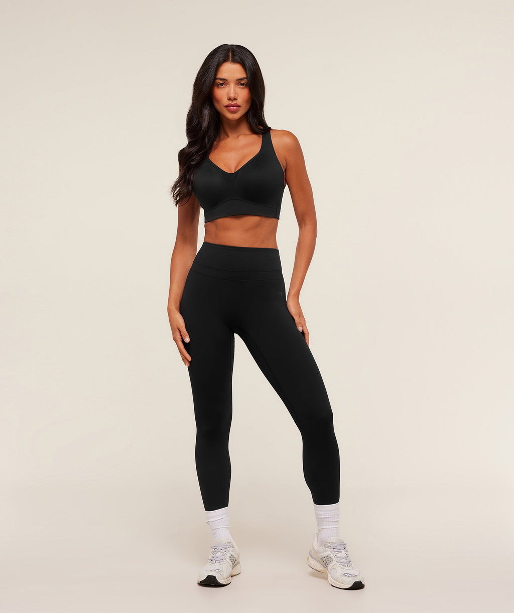 High Support V-Neck Sports Bra - Black — imagem 4