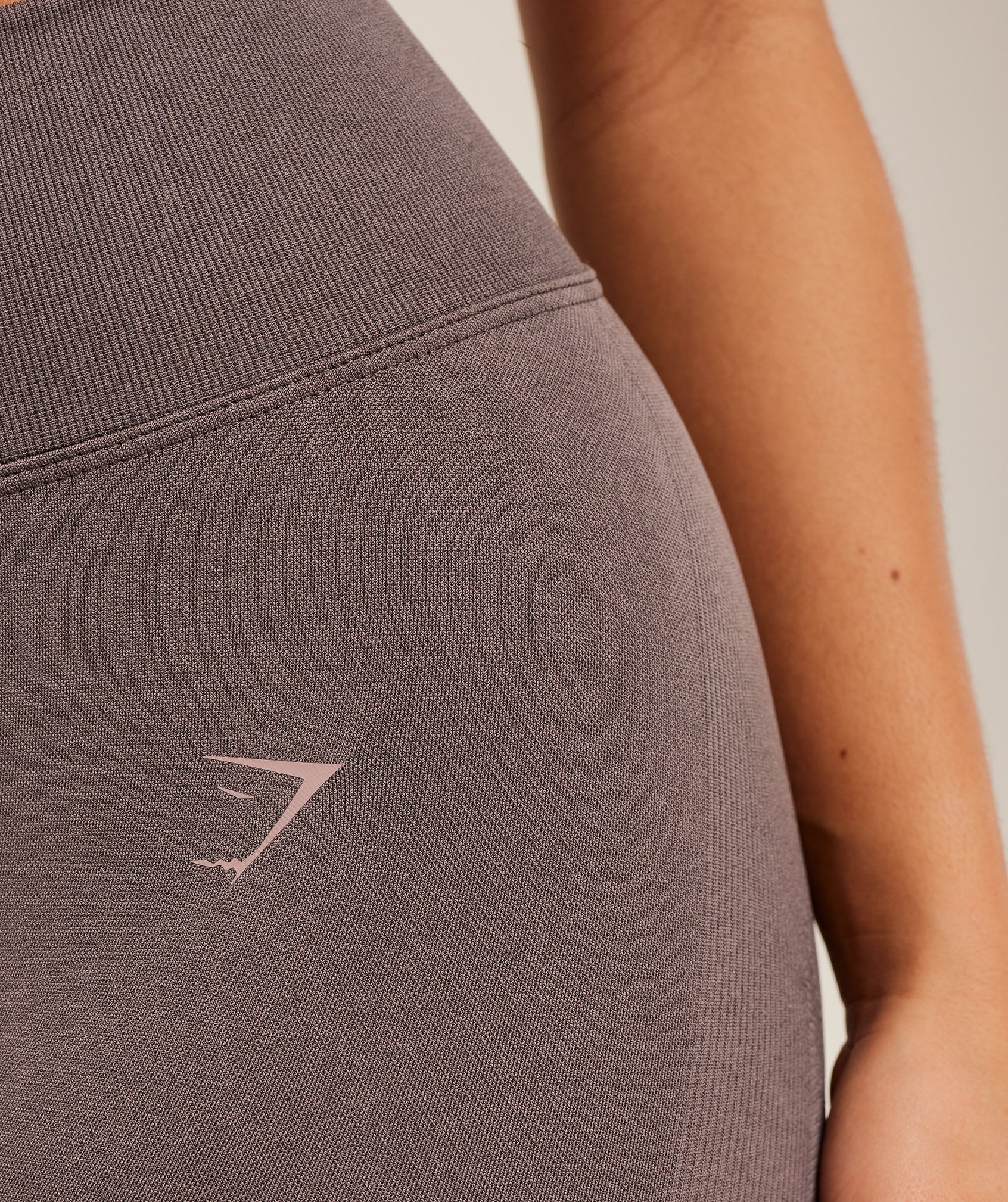 Lift Seamless High-Rise Shorts - Cool Brown — imagem 7