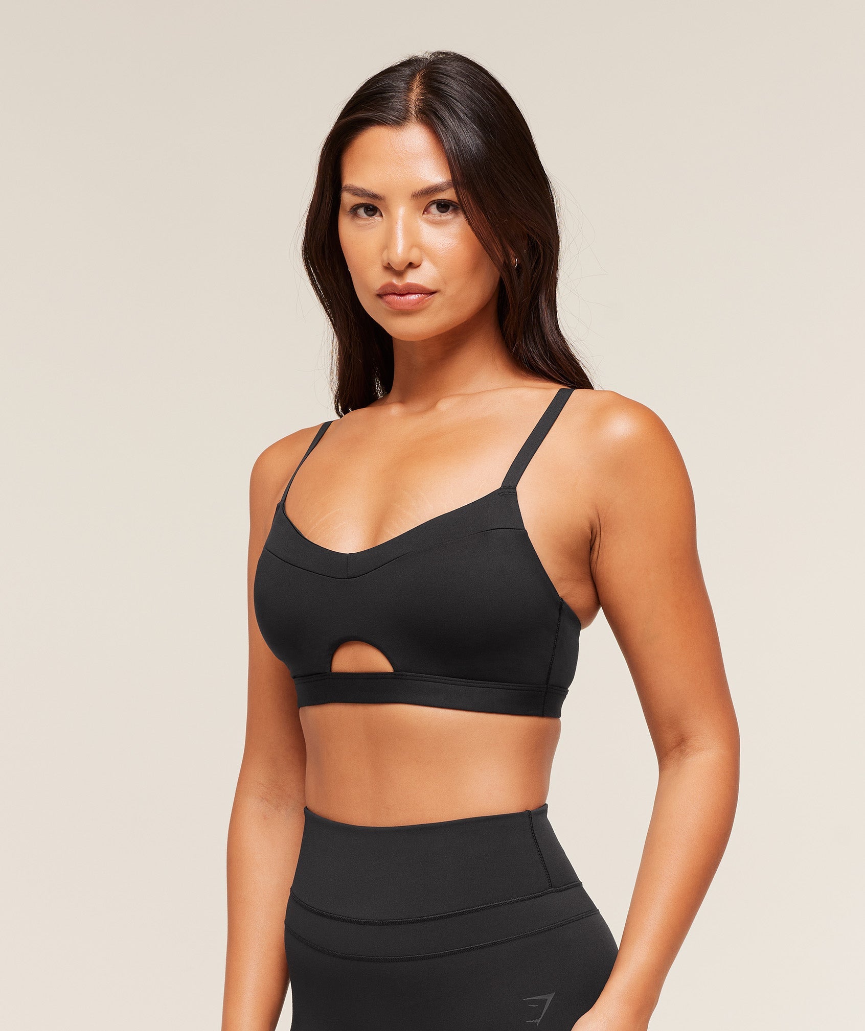 Balcony Peekaboo Sports Bra - Black — imagem 3