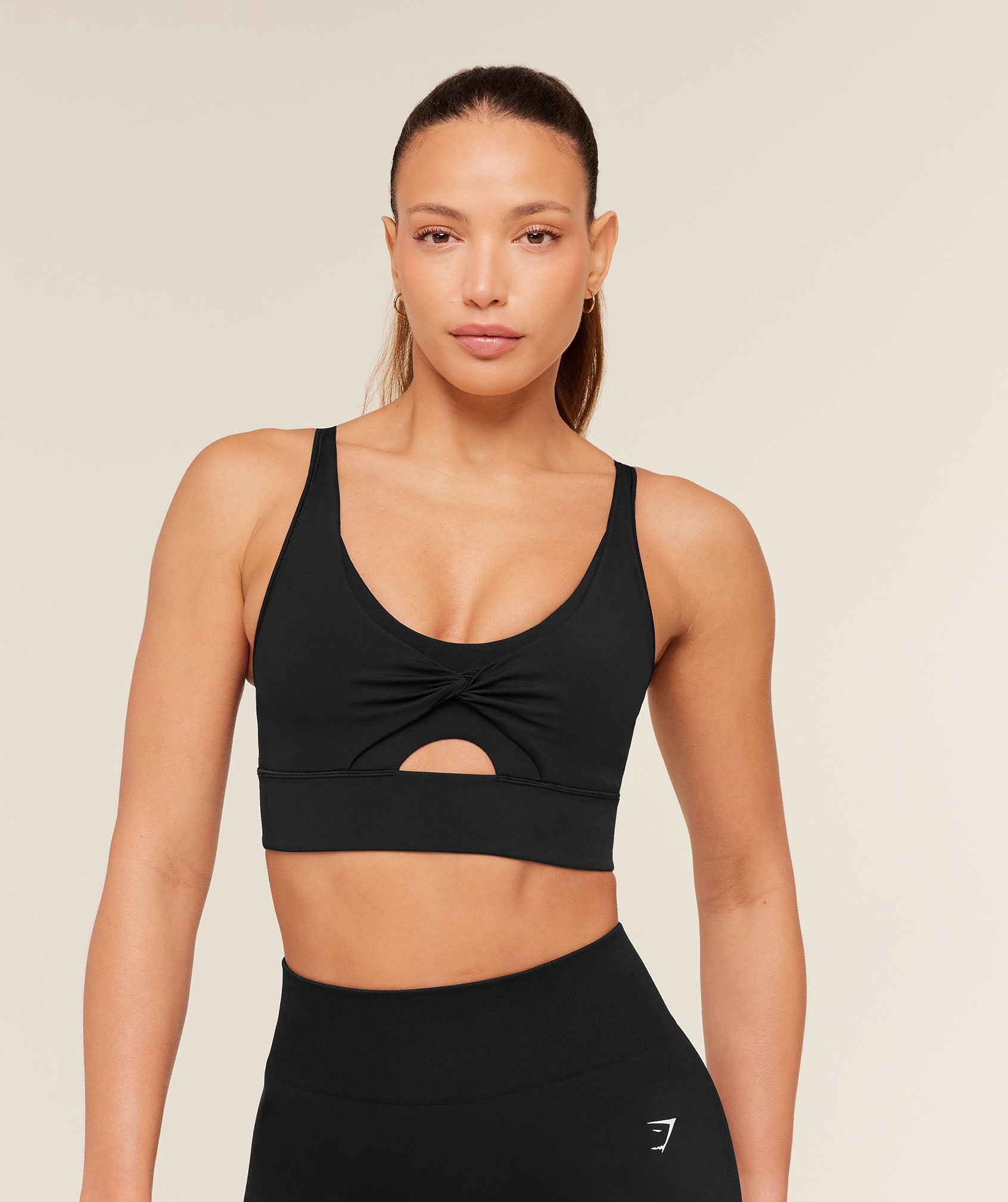 Twist Front Sports Bra - Black — imagem 1