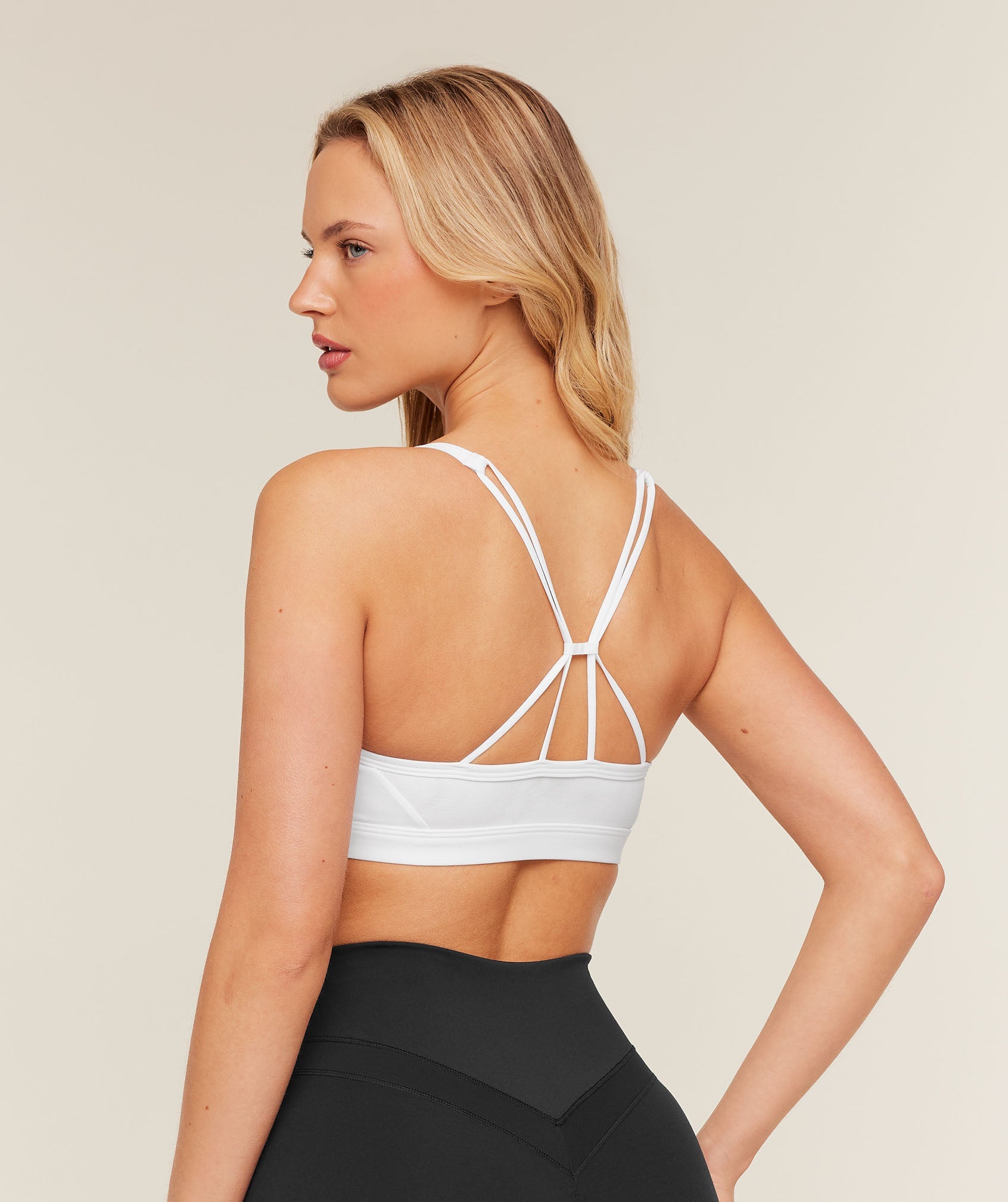 Ruched Strappy Sports Bra - White — imagem 2