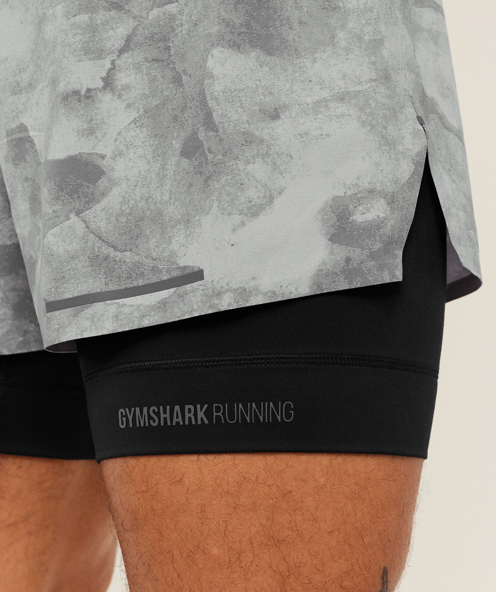 Running Elite 2 in 1 5" Shorts - Smokey Grey/Black — imagem 7