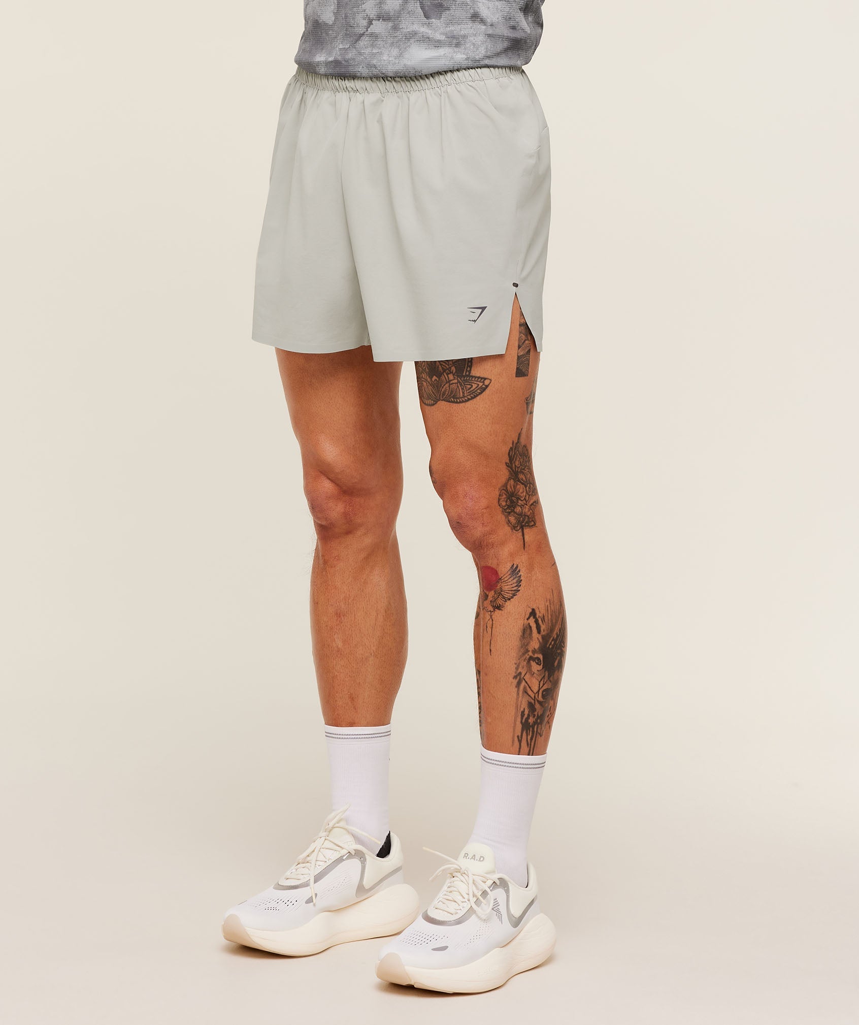 Running Elite 5" Short - Stone Grey — imagem 3