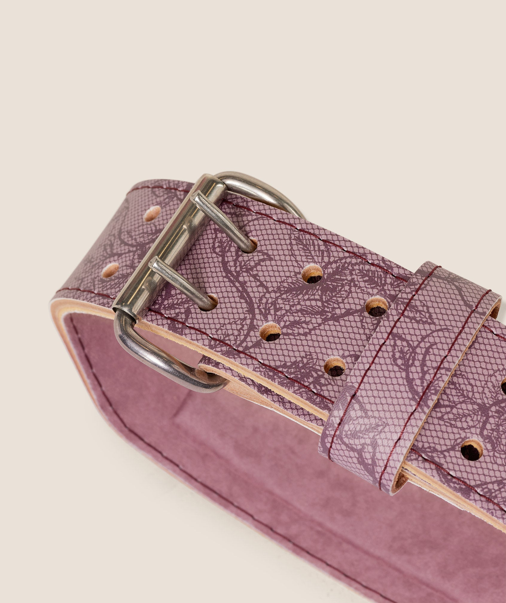Lace Graphic Tapered Lifting Belt - Impact Burgundy/Calm Pink — imagem 3
