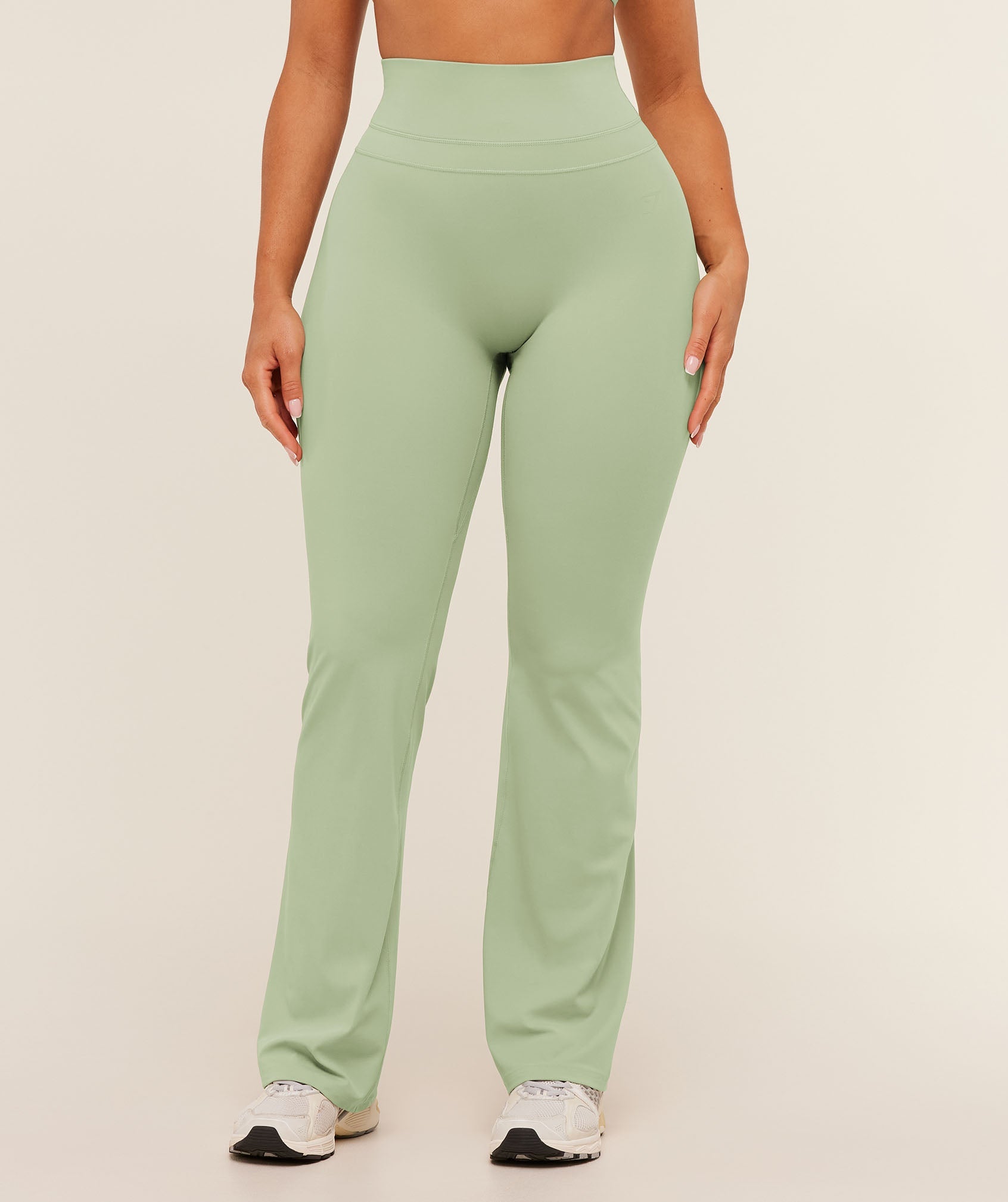 Whitney Regular Flared Legging - Haze Green — imagem 1