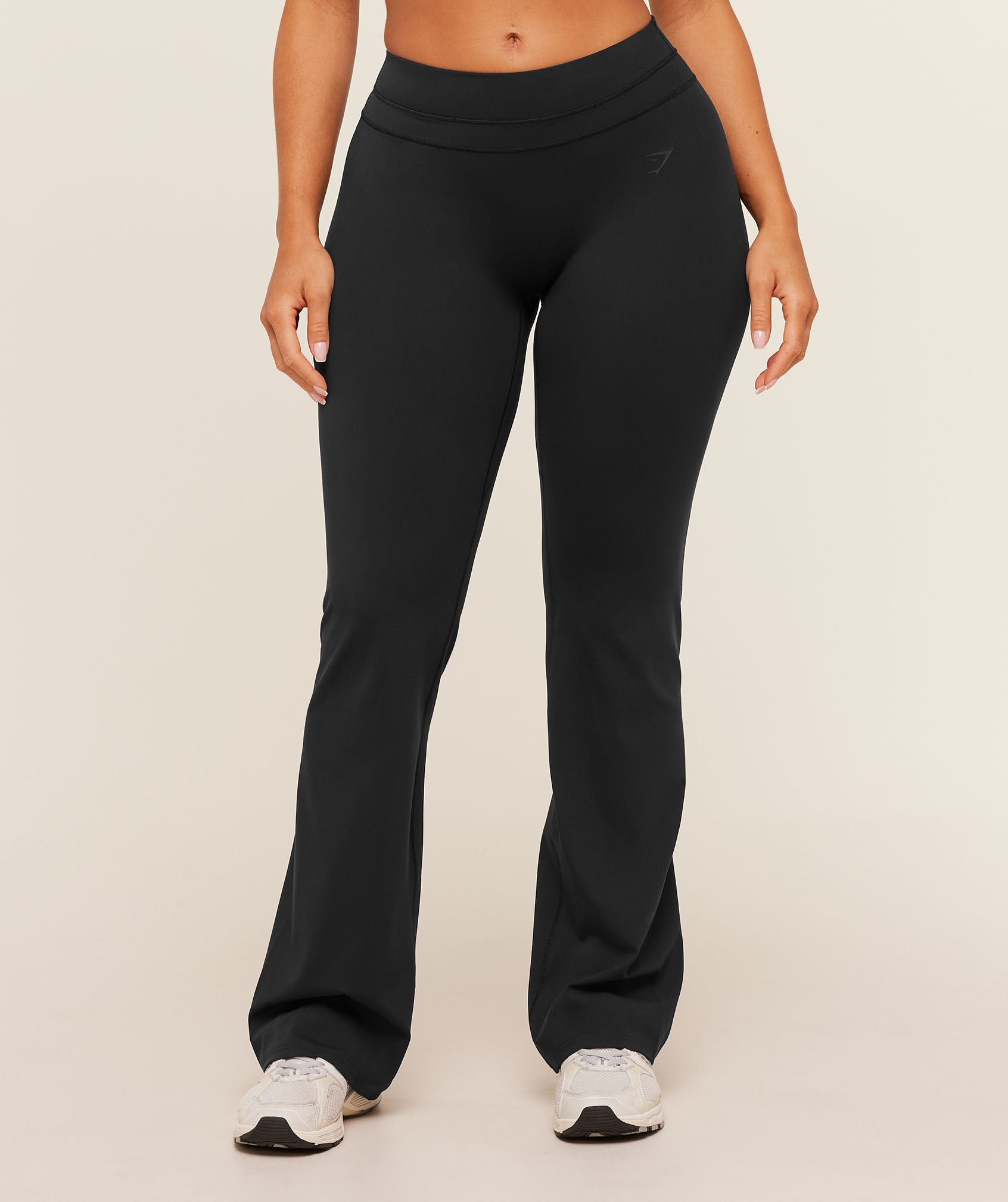 Whitney Mid-High Rise Flared Leggings - Black — imagem 1