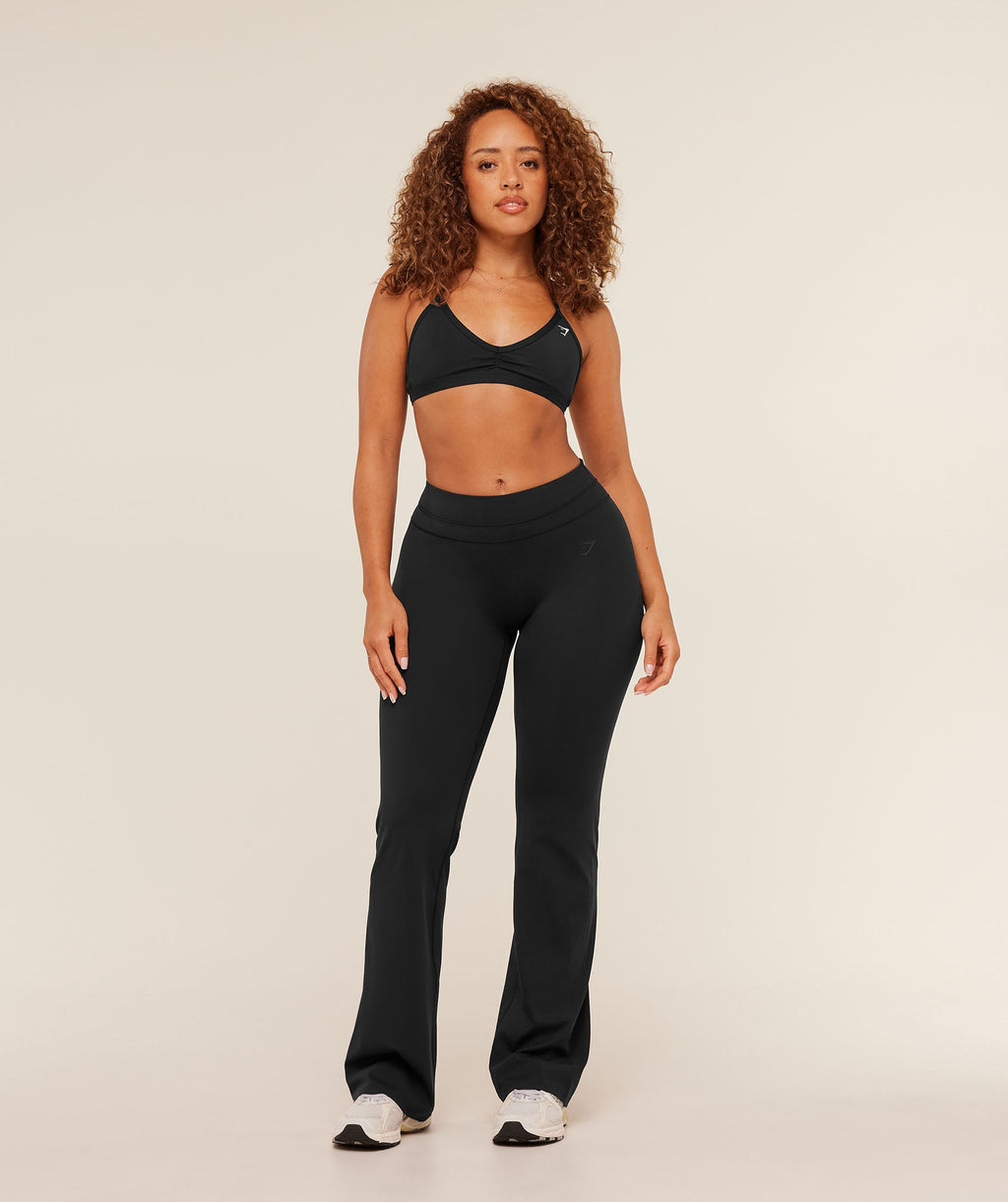 Whitney Mid-High Rise Flared Leggings - Black — imagem 7