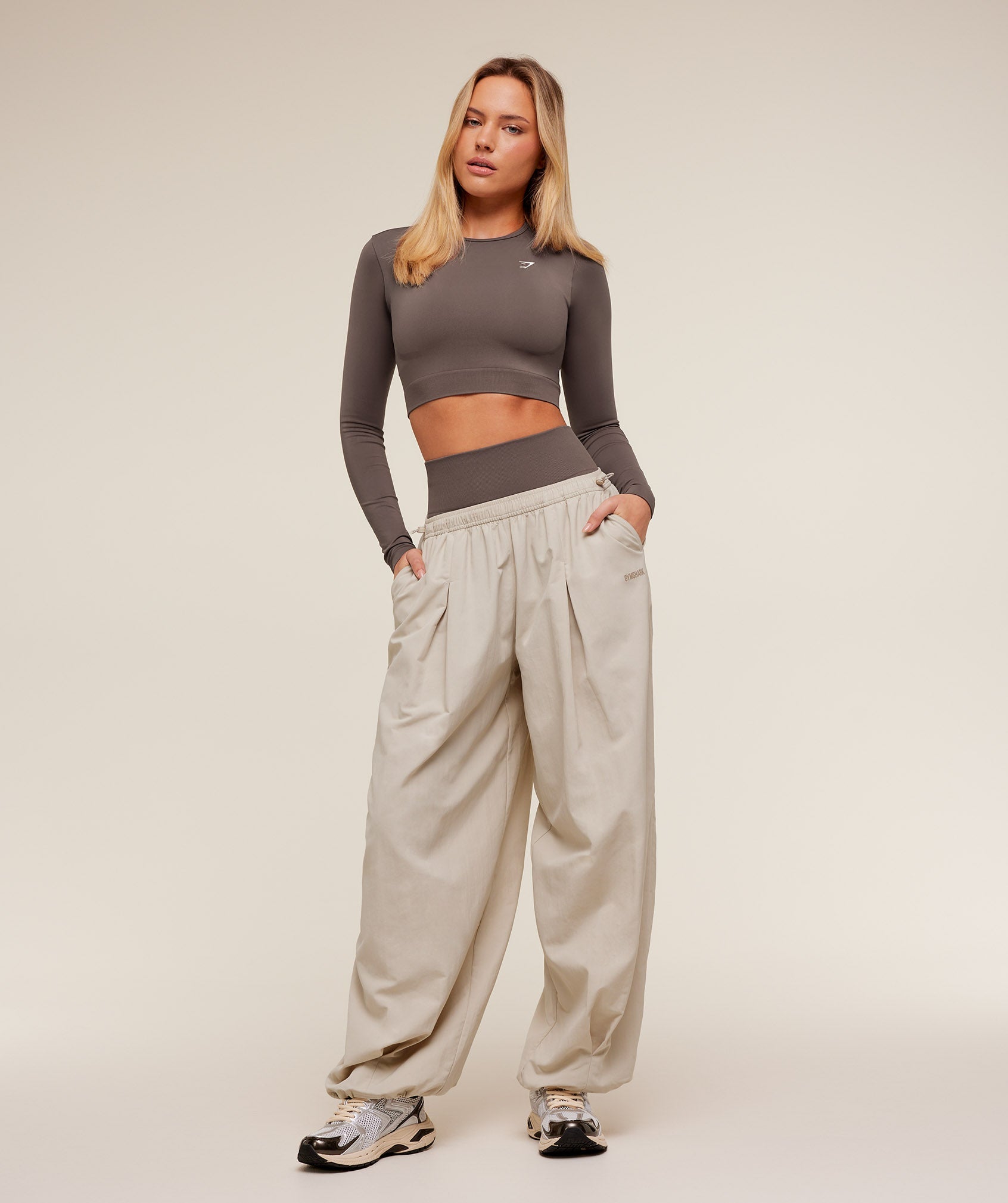 Weekend Lifestyle Parachute Pants - Pebble Grey — imagem 4